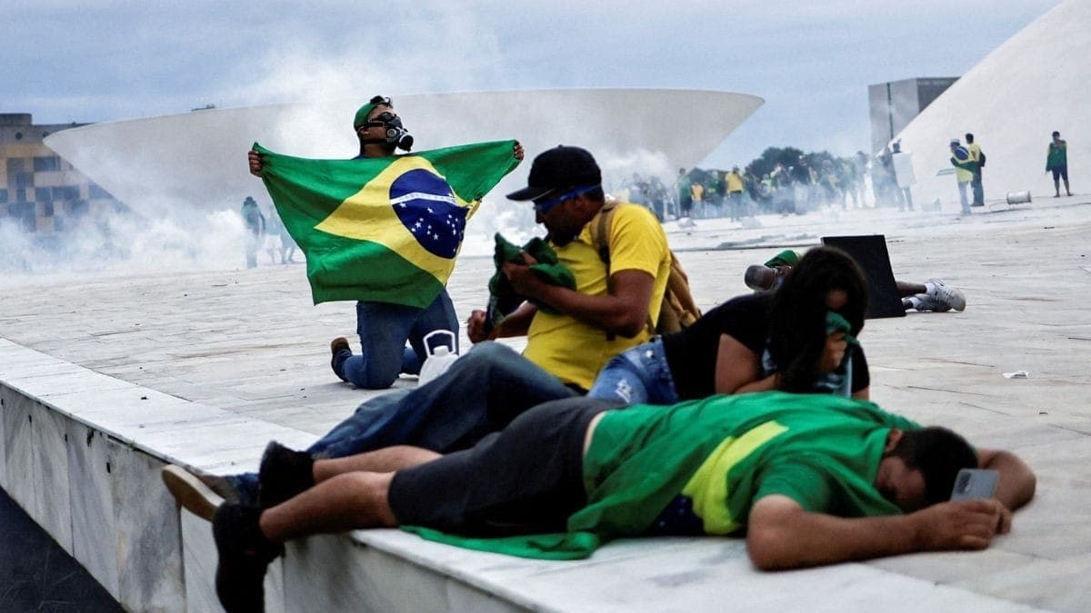 Bolsonaristas durante manifestação política
