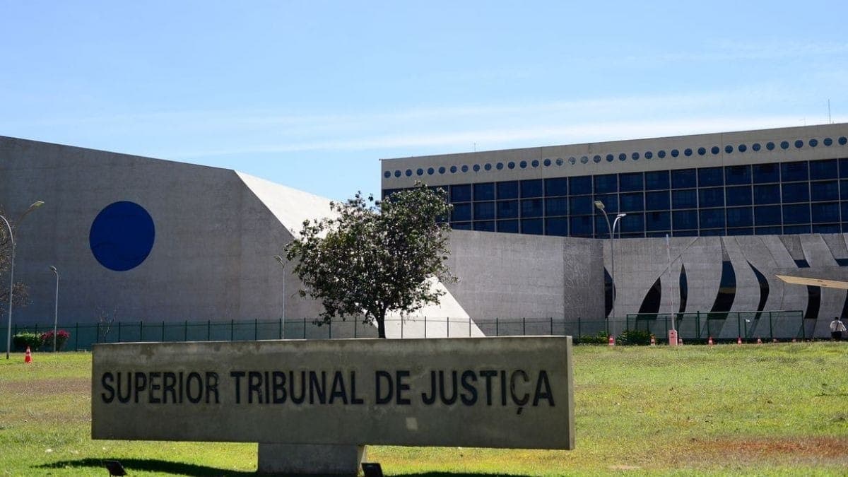 STJ