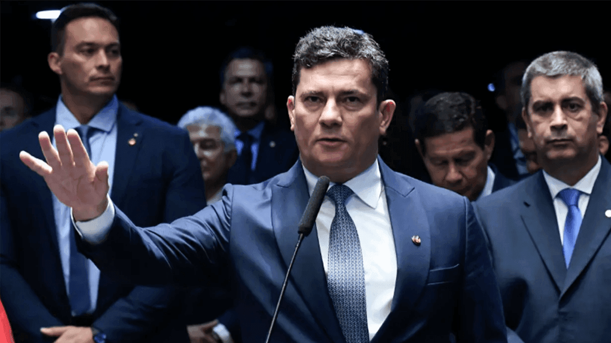 Sérgio Moro, senador do PL, lidera em todos  os cenários 
