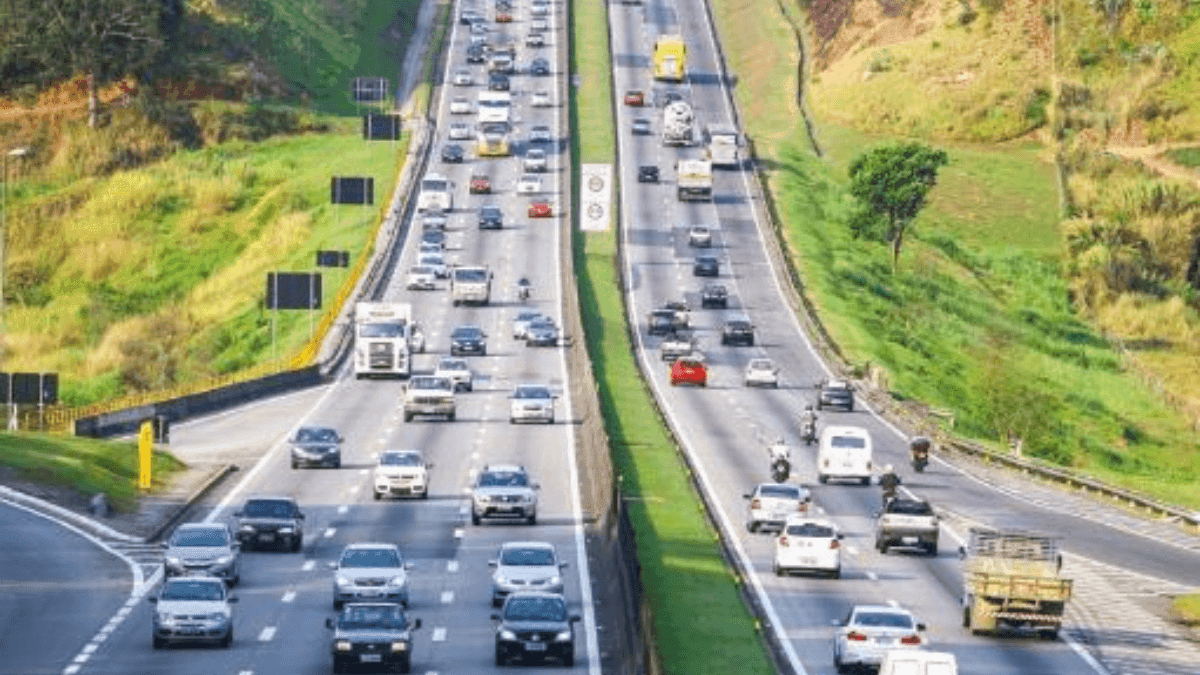 Retorno do Carnaval: 600 mil veículos devem passar pela Dutra e Rio-Santos