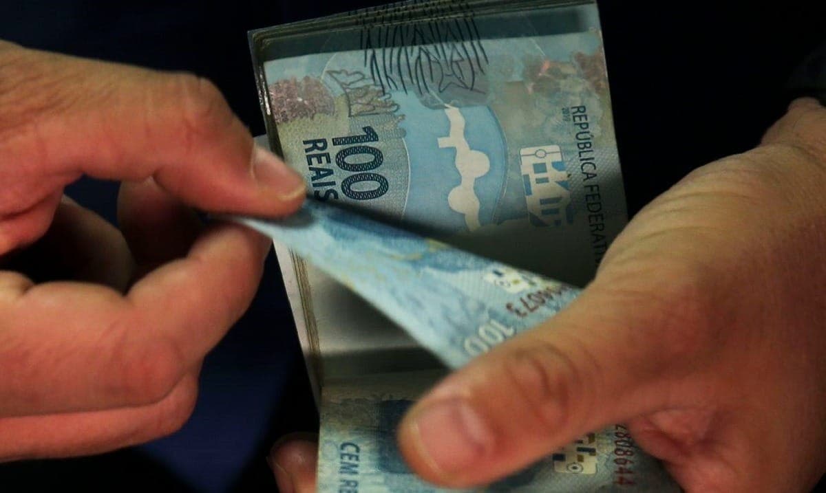 Inflação sobe para 0,7% em fevereiro