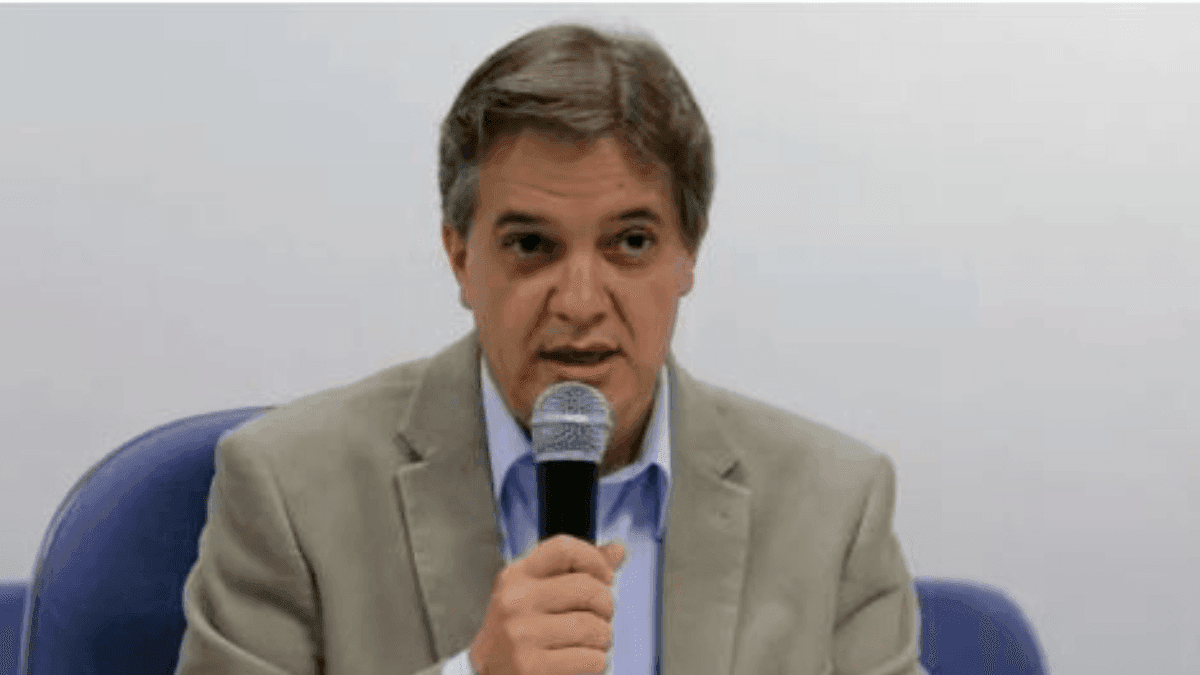 Carlinhos Almeida | Ex-prefeito de SJC