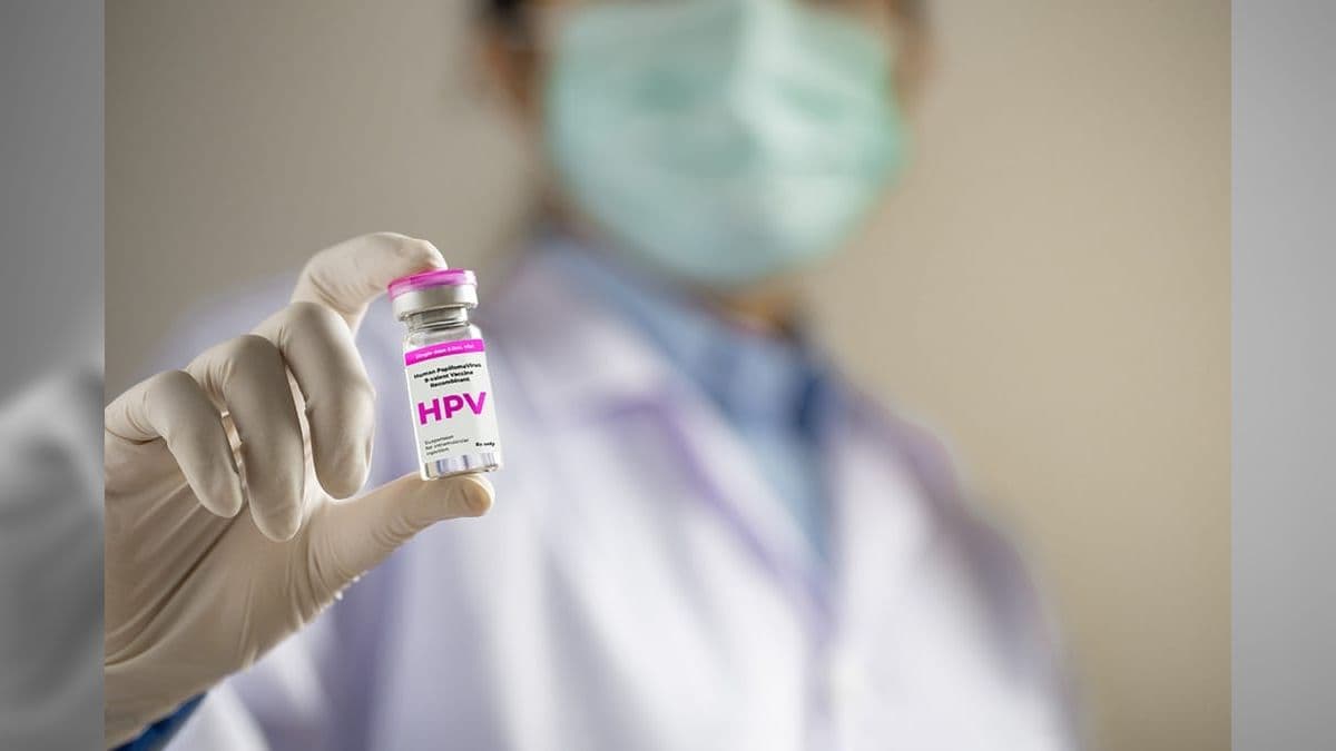 Caraguatatuba inicia campanha de vacinação contra HPV para adolescentes de 15 a 19 anos