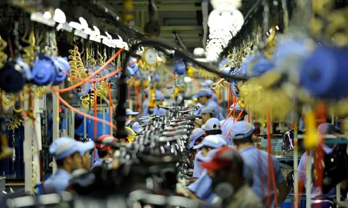 PIB avança 0,51% em abril