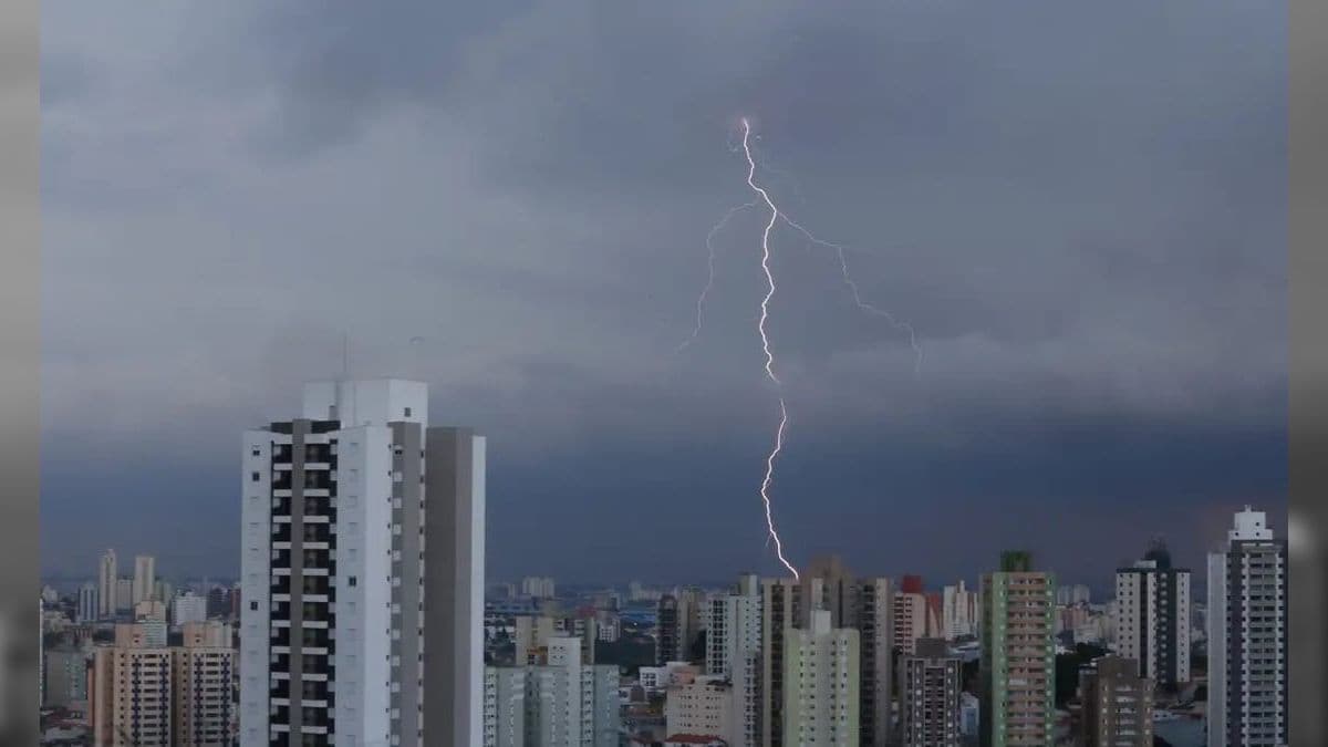 Número de raios sobe de forma expressiva em São Paulo