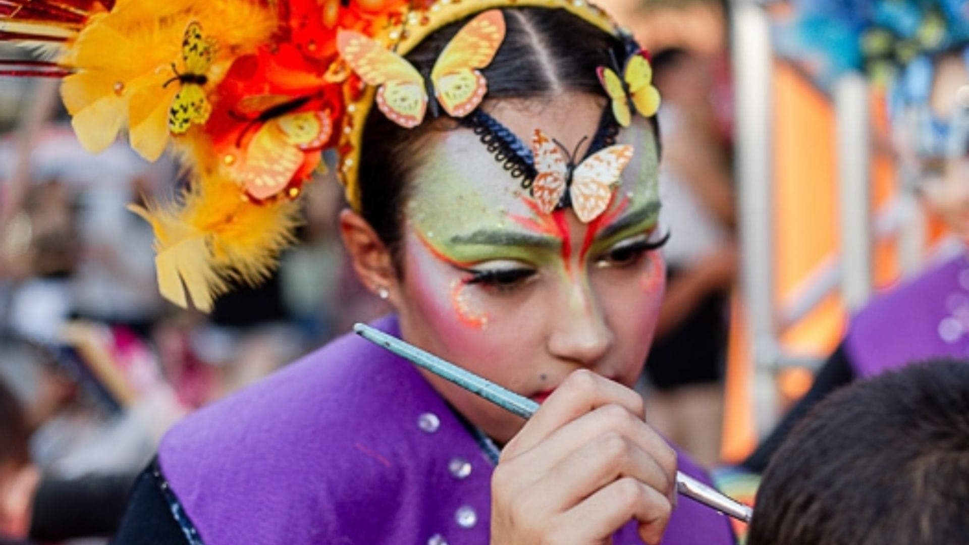 O Carnaval ocorre em todo o País entre os dias 14 e 17 de fevereiro