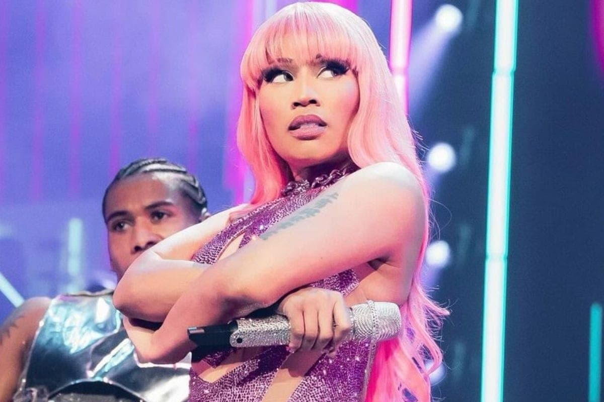 Nicki Minaj é detida em areoporto