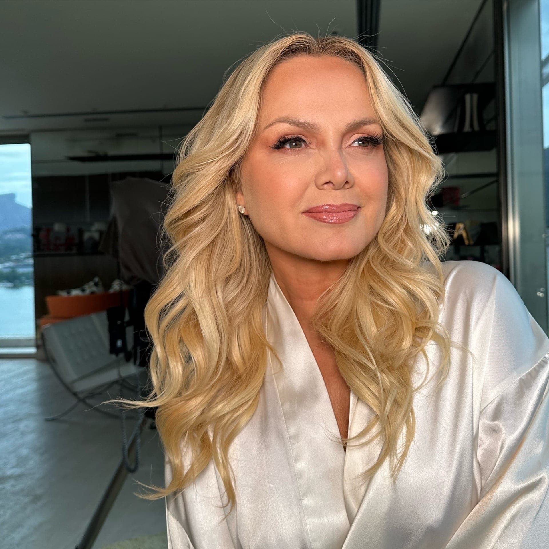 Eliana comentou sobre o problema que enfrenta na menopausa