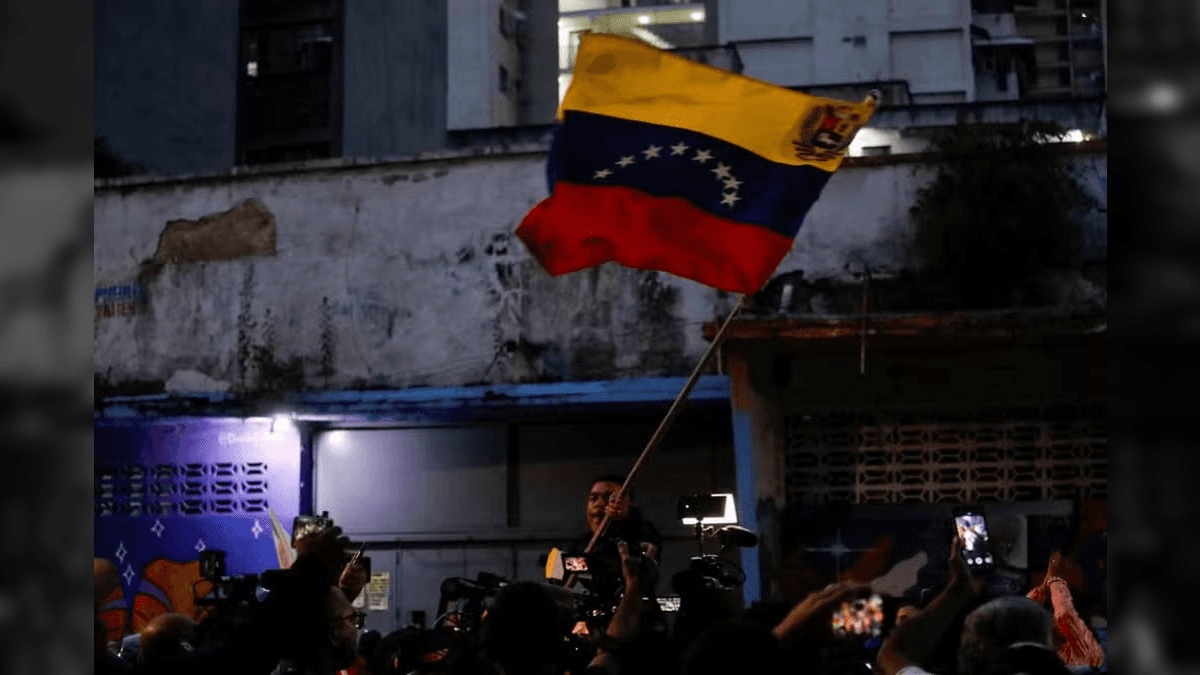 Venezuelanos protestam