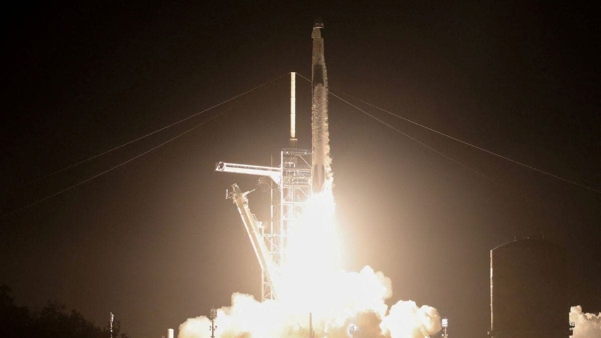 China anuncia planos para montar centros de IA espacial
