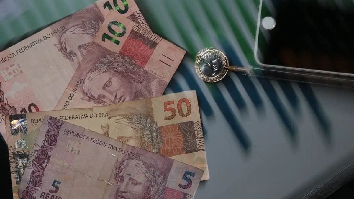 Aumento no saldo de empregos 