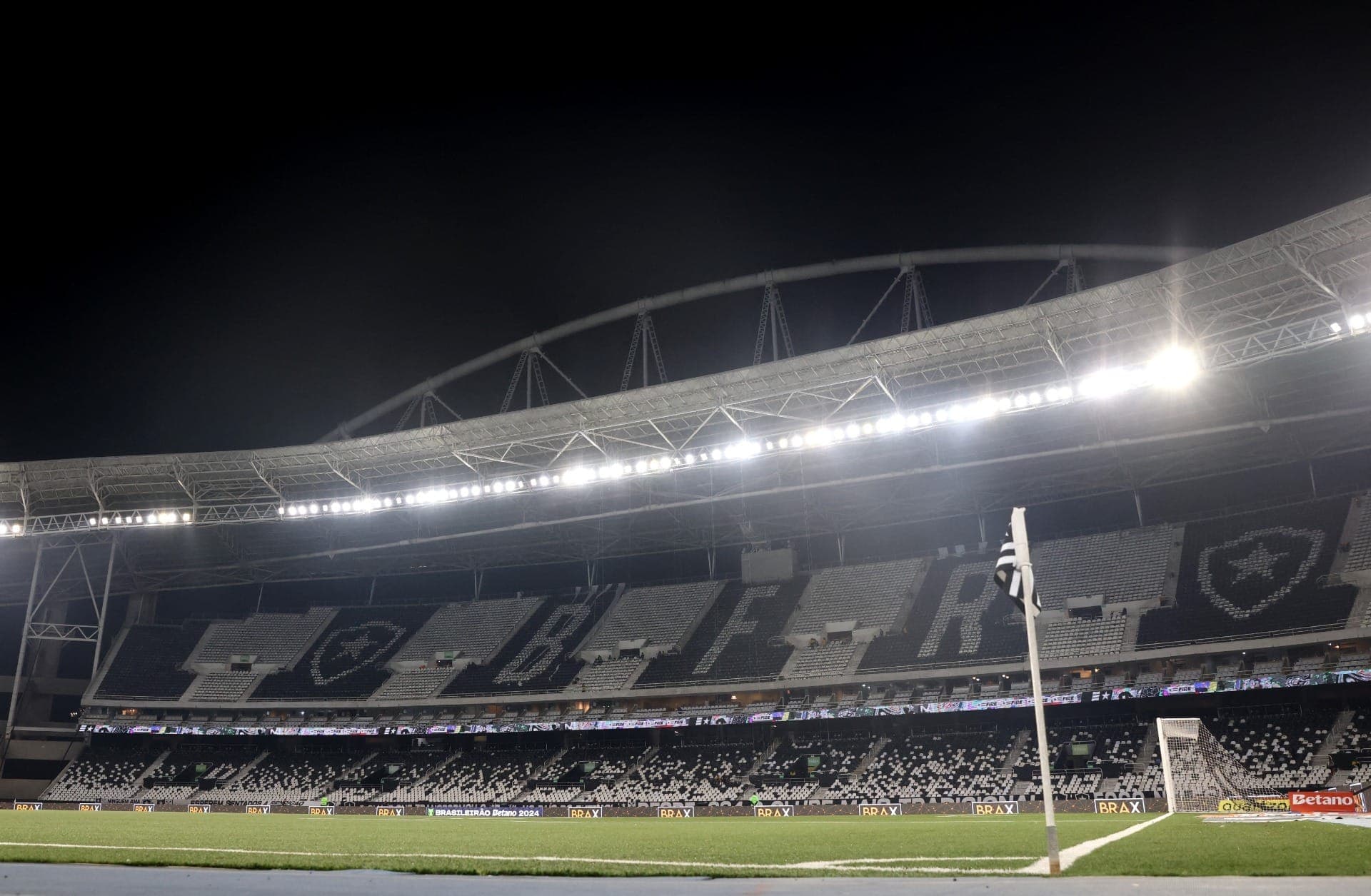 Estádio Nilton Santos