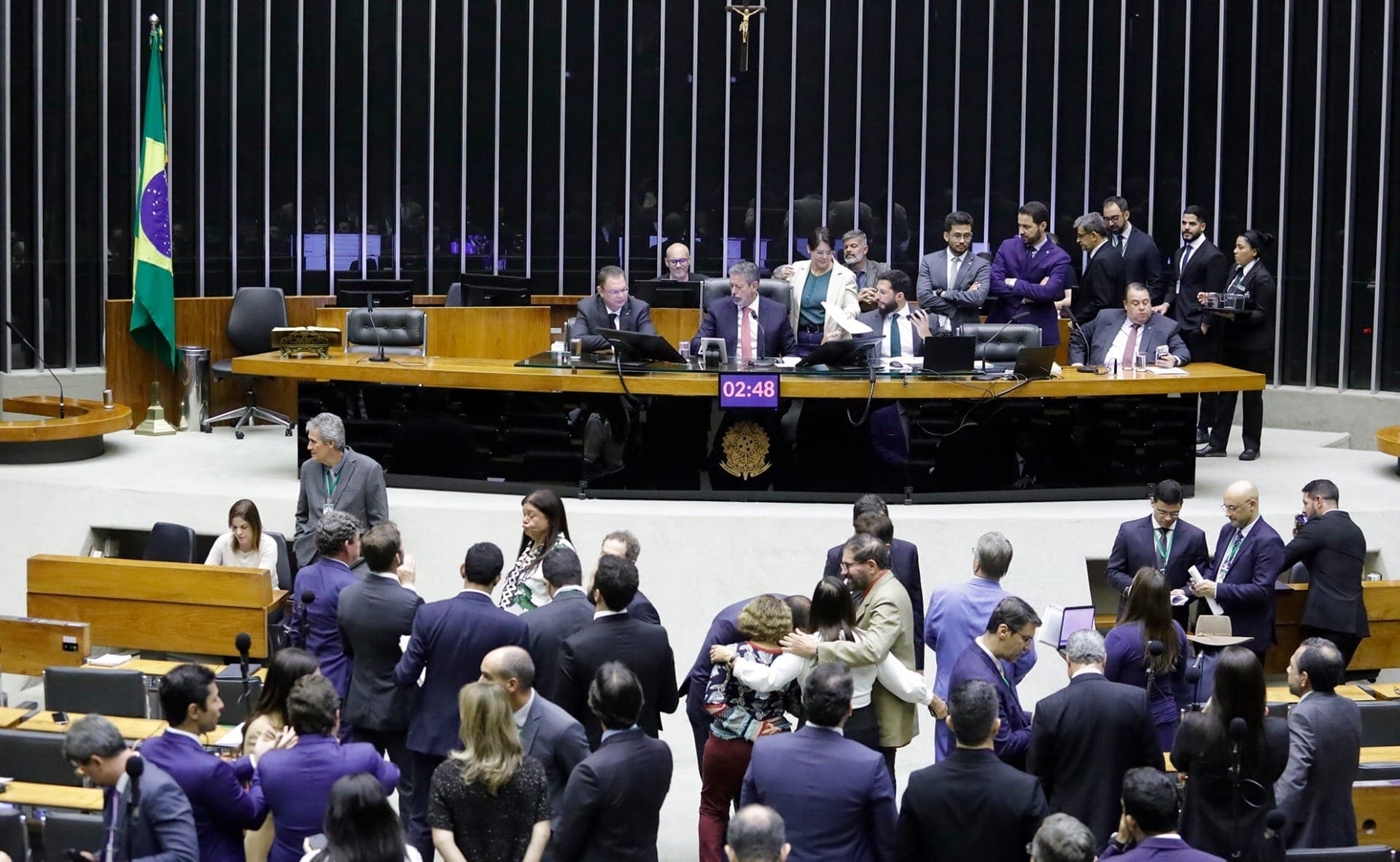 Câmara dos Deputados aprova emendas
