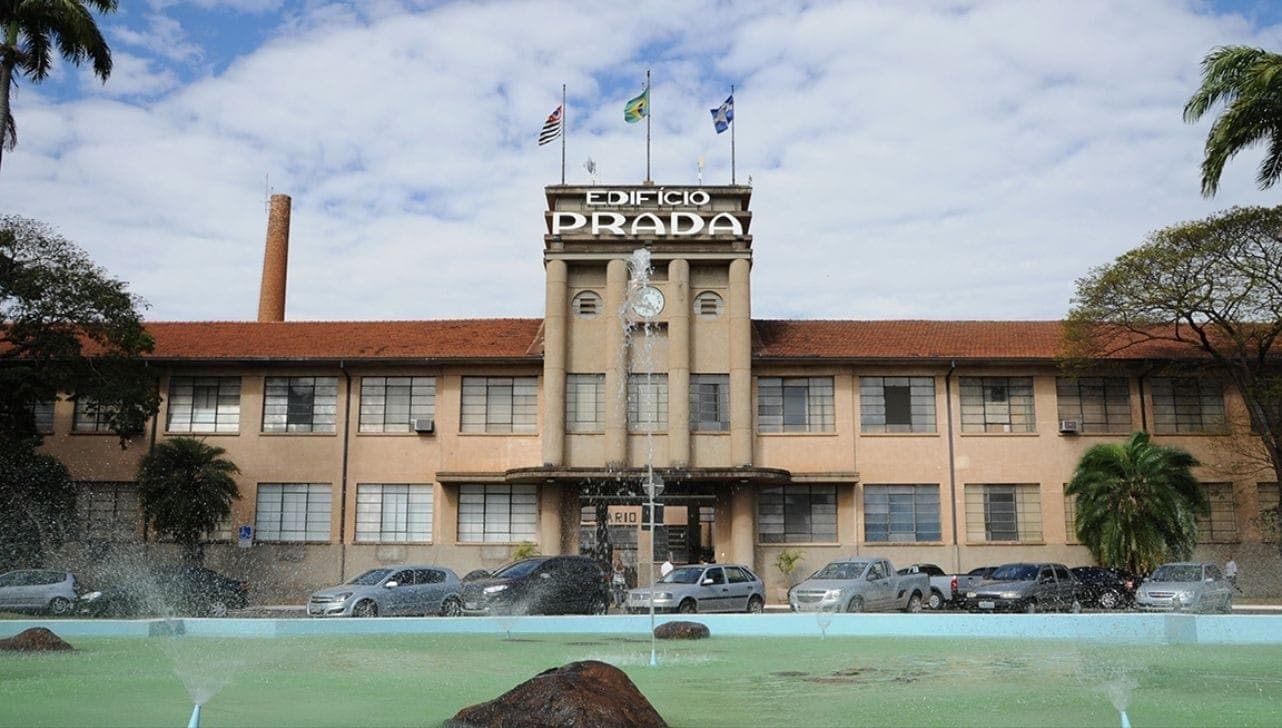Segundo a secretaria, o corte nos cargos gerou uma economia de cerca de R$ 3,7 milhões por mês
