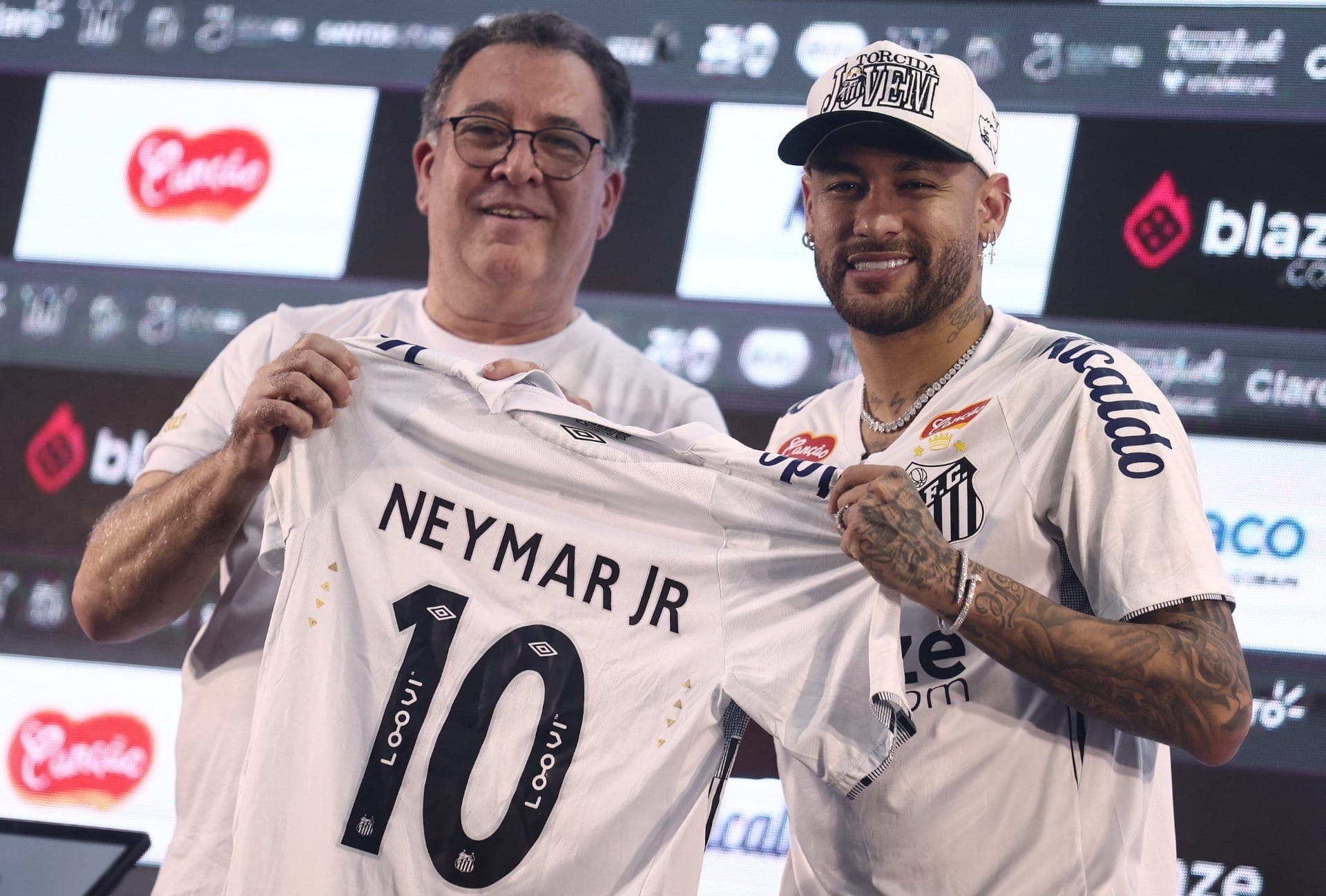 Marcelo Teixeira e a camisa 10 de Neymar
