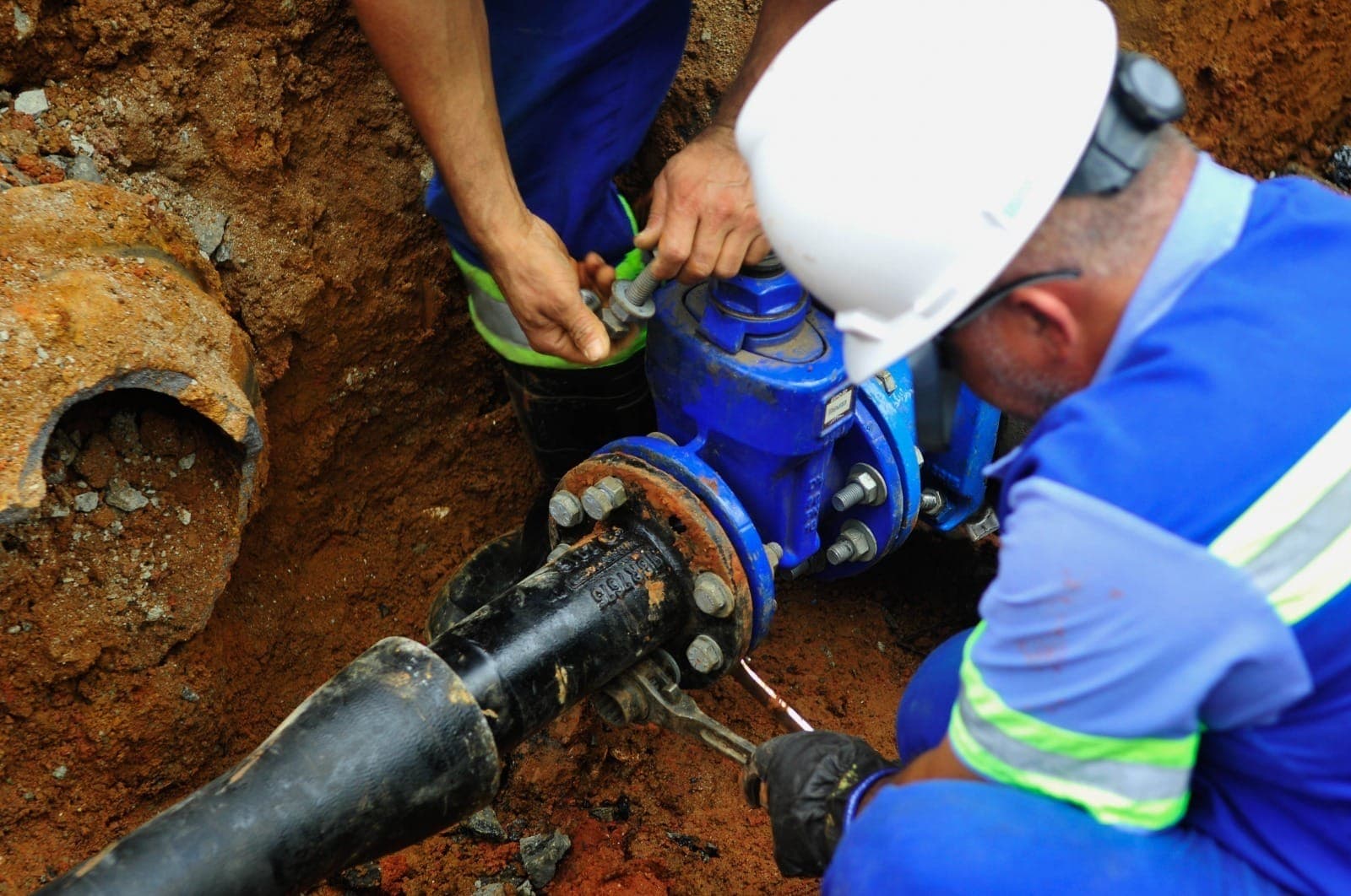 Sabesp implanta medidores de vazão para melhorar o abastecimento em São José dos Campos