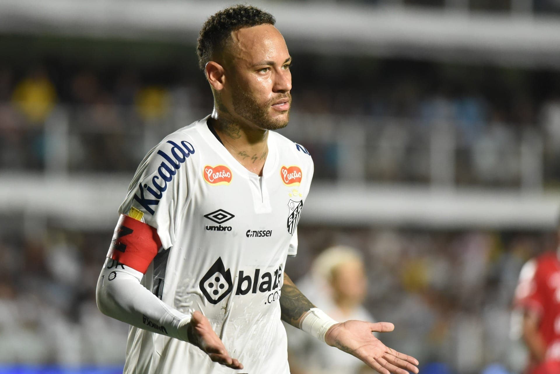 Neymar vibra com primeiro gol olímpico da carreira