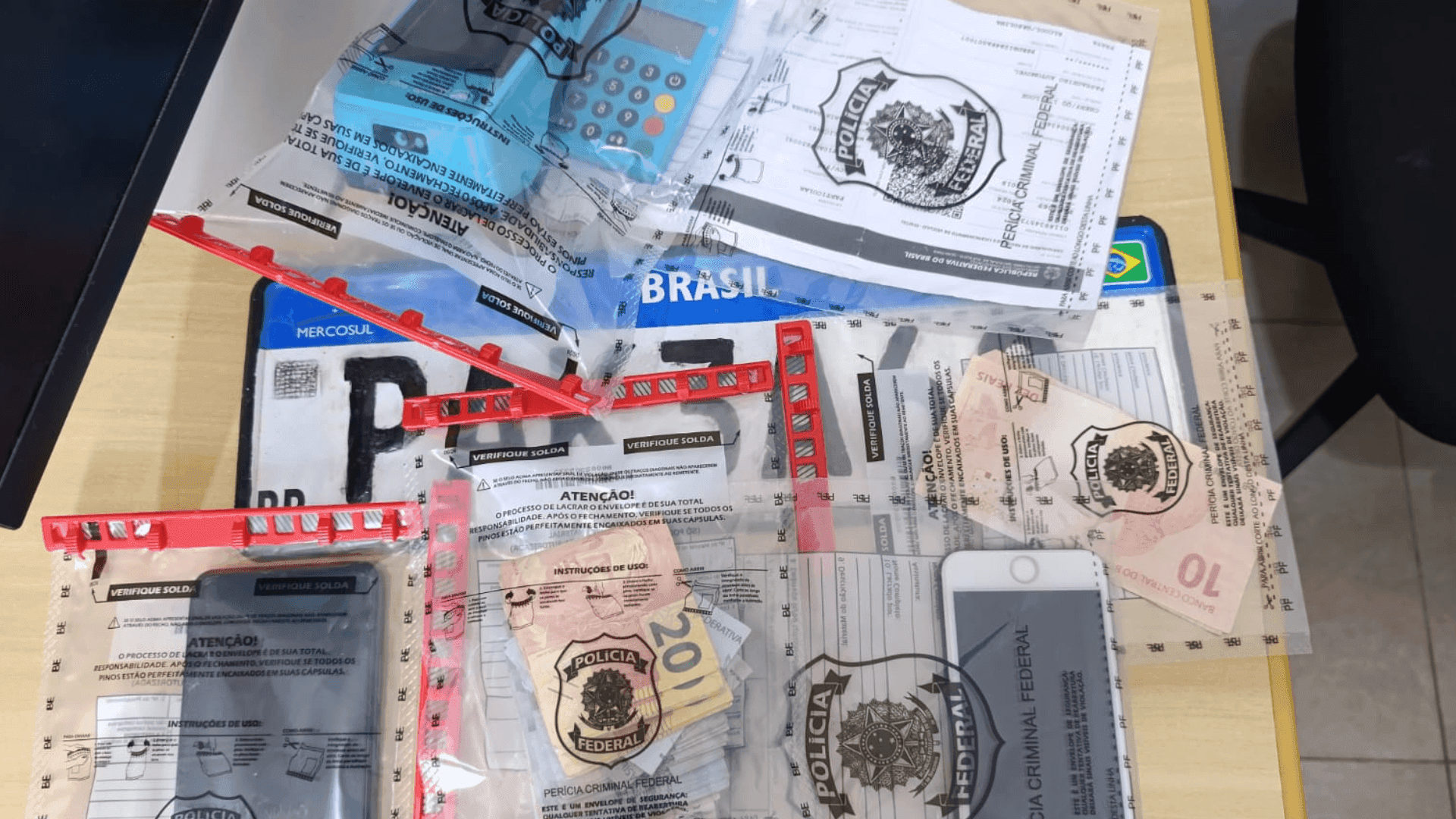 Polícia Federal prende homem de 25 anos suspeito de comprar dinheiro falso em Lorena