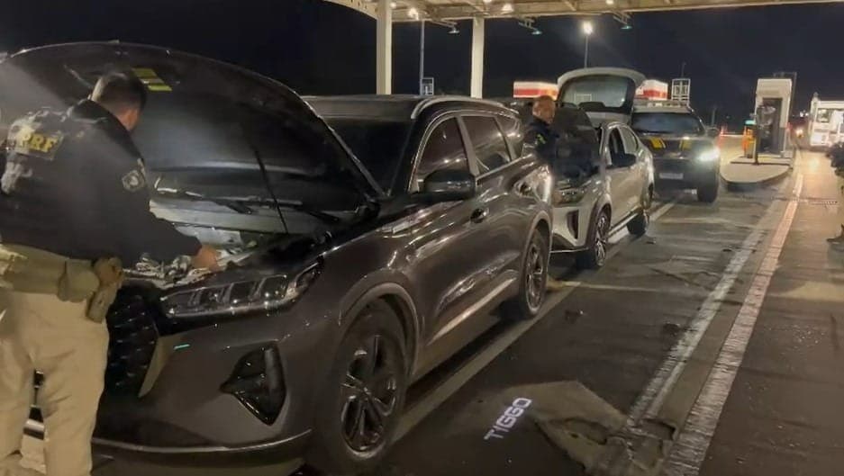 Carros flagrados pela PRF