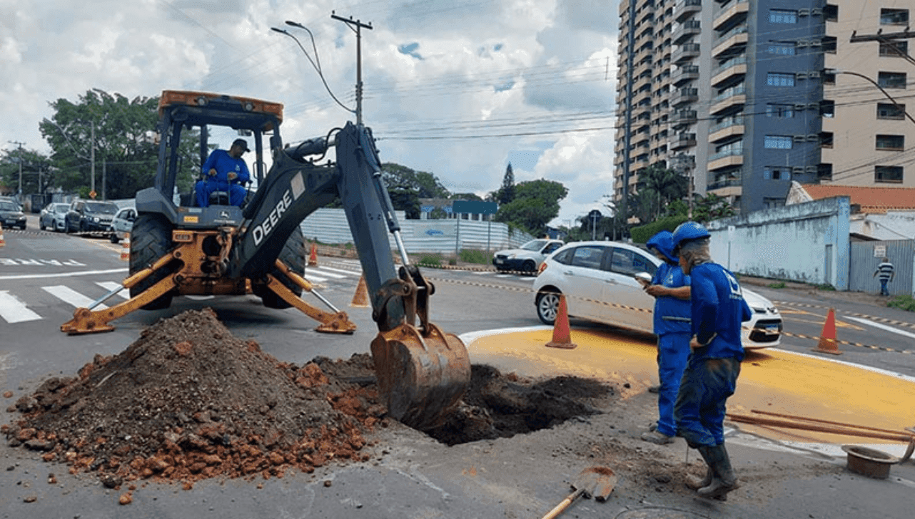 Obra afeta abastecimento de água 
