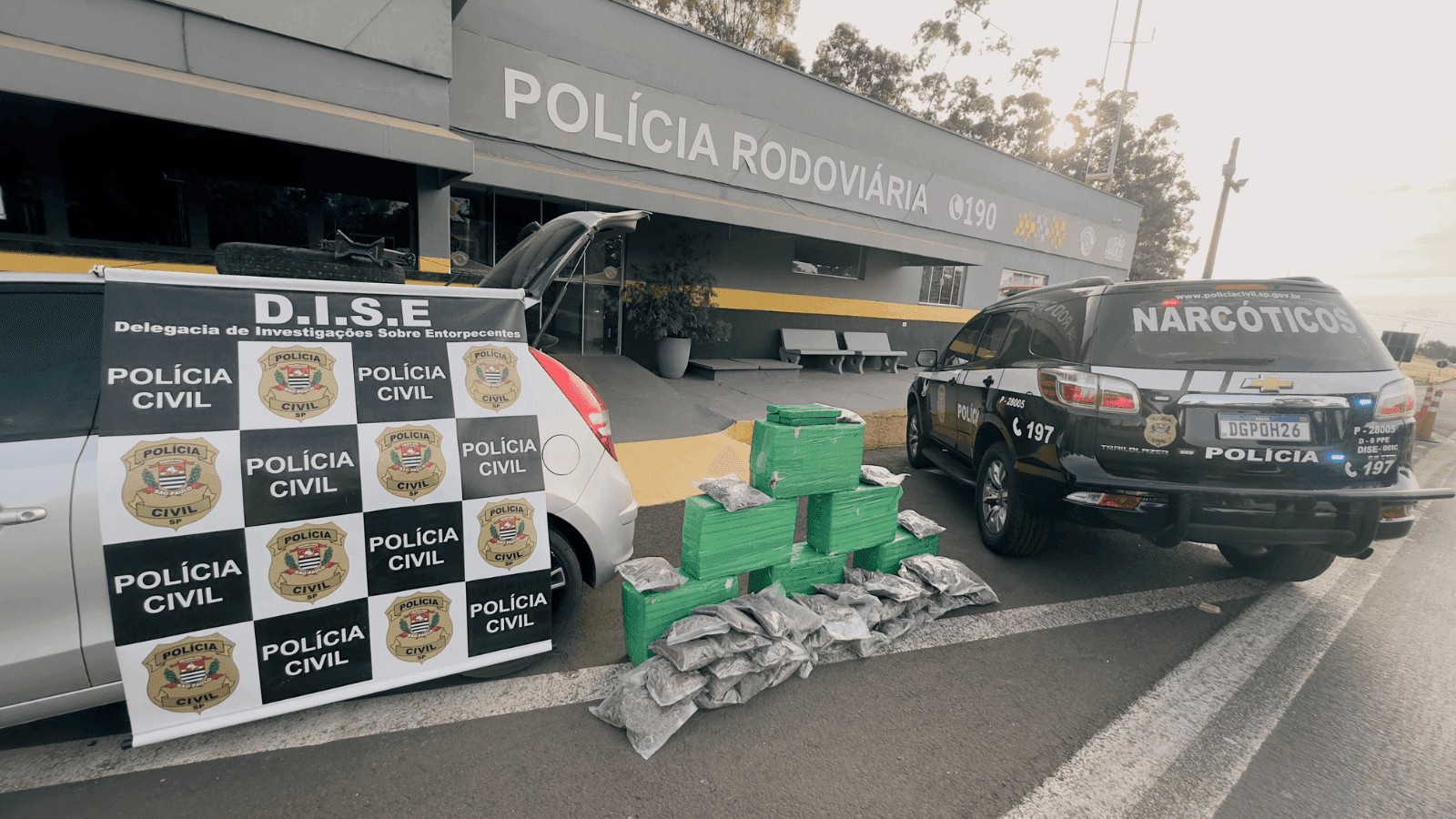 A droga estava escondida dentro de um carro
