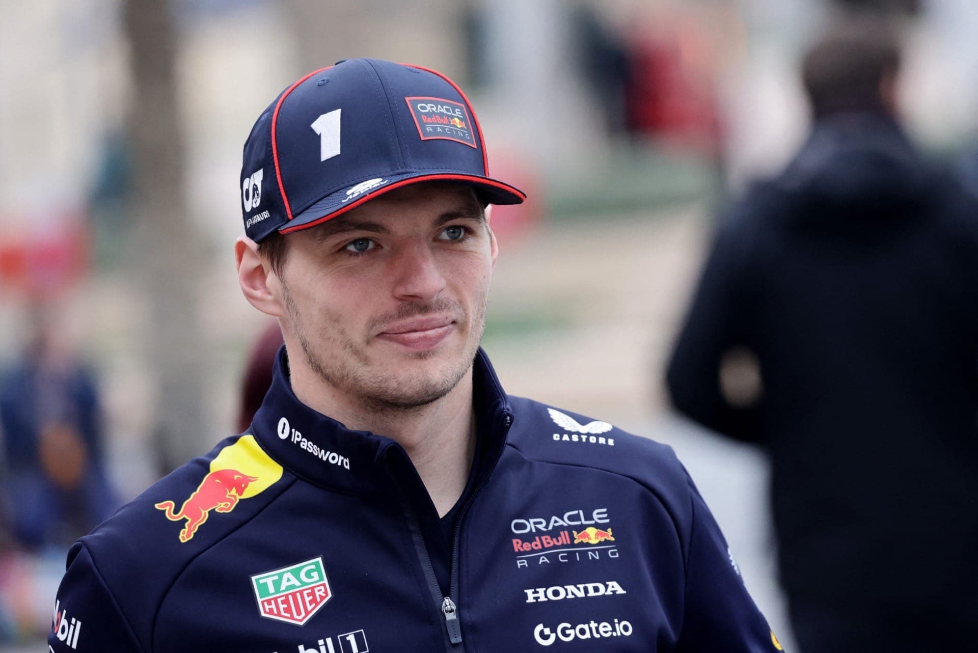 Max Verstappen durante teste no Bahrein