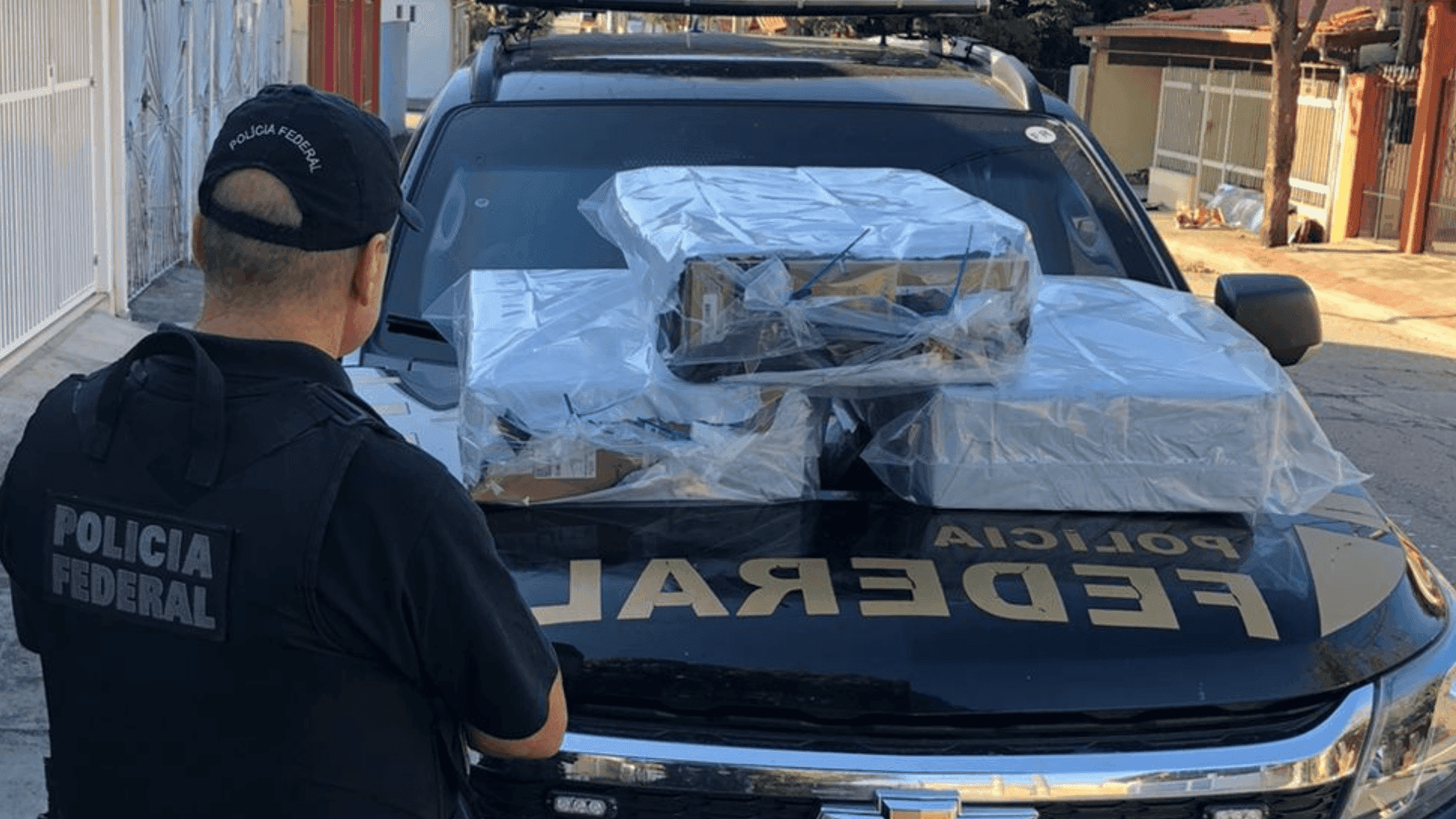 Carteiro é preso por desviar encomendas postais dos Correios em São José dos Campos