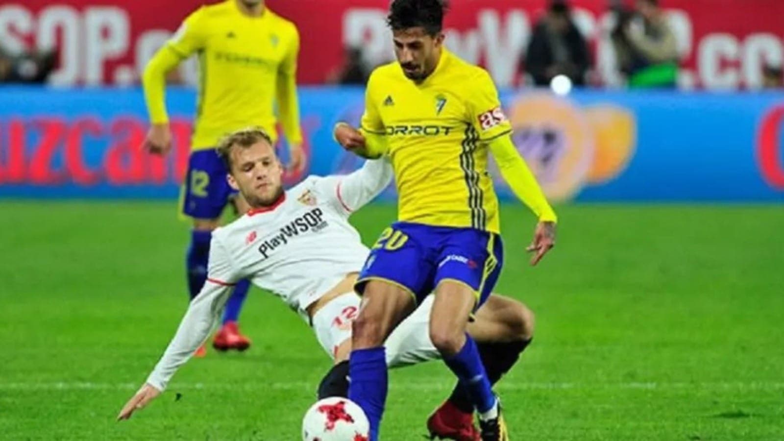 Espanhol passou por clubes como Cádiz, Racing Santander e Extremadura