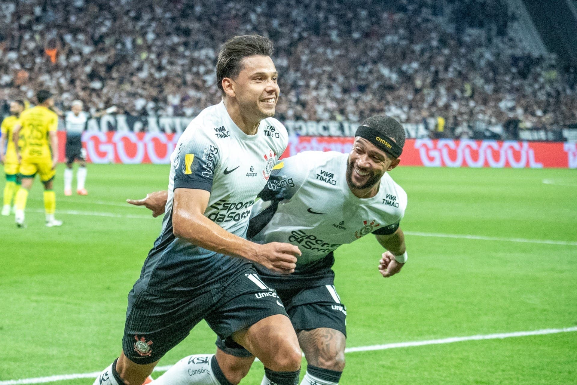 Romero comemora gol em Corinthians x Mirassol