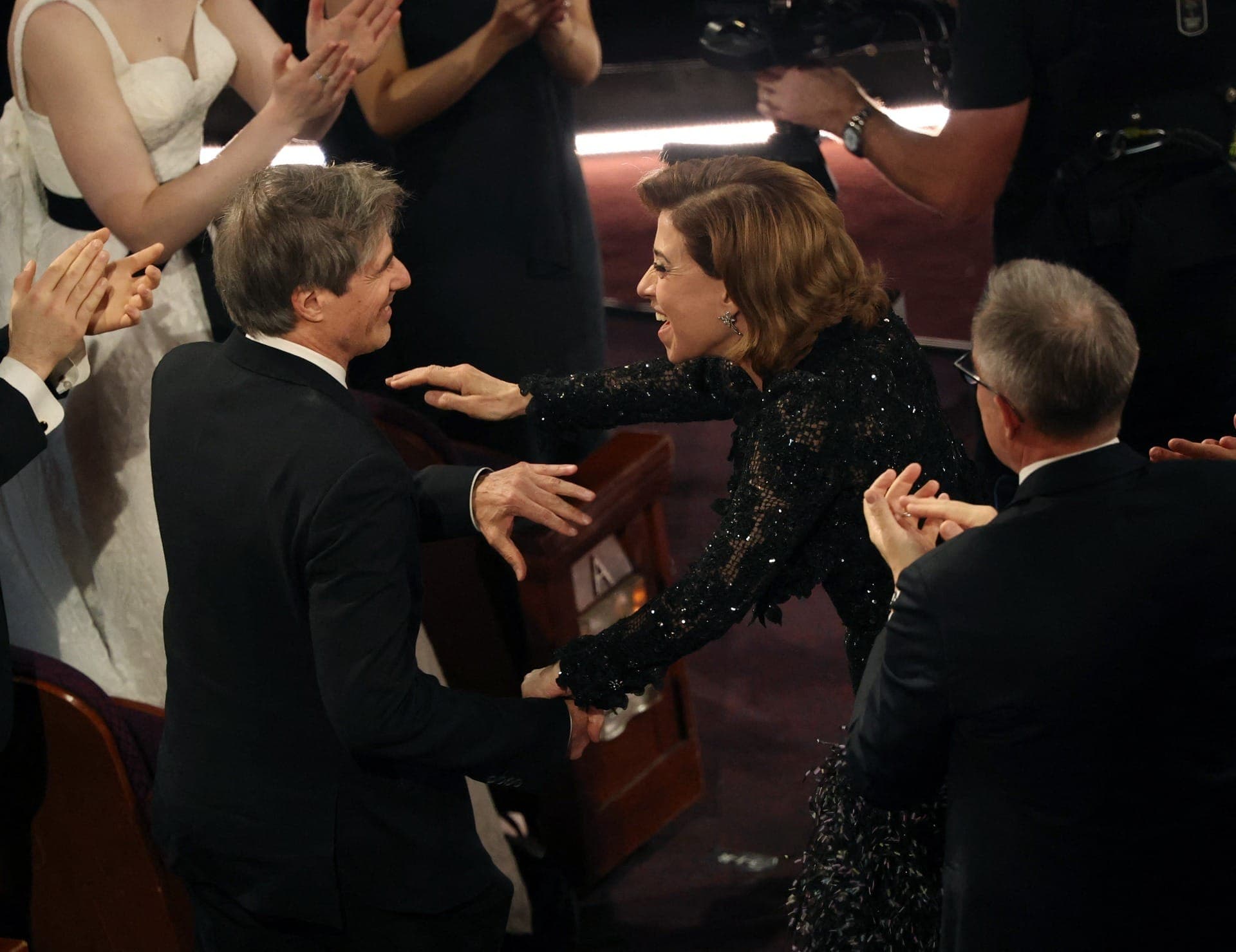 Fernanda Torres e Walter Salles comemoram vitória brasileira no Oscar