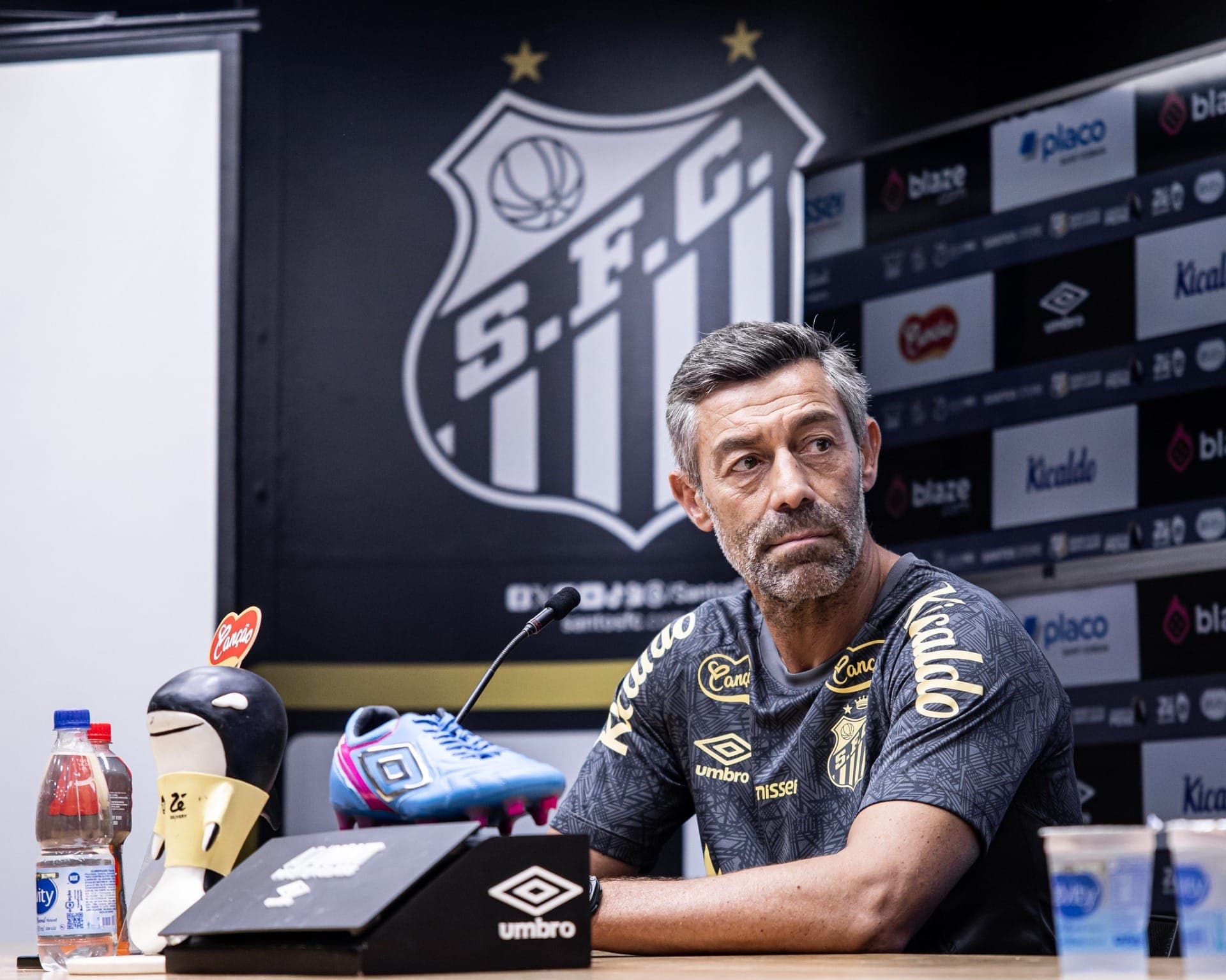 Pedro Caixinha, técnico do Santos