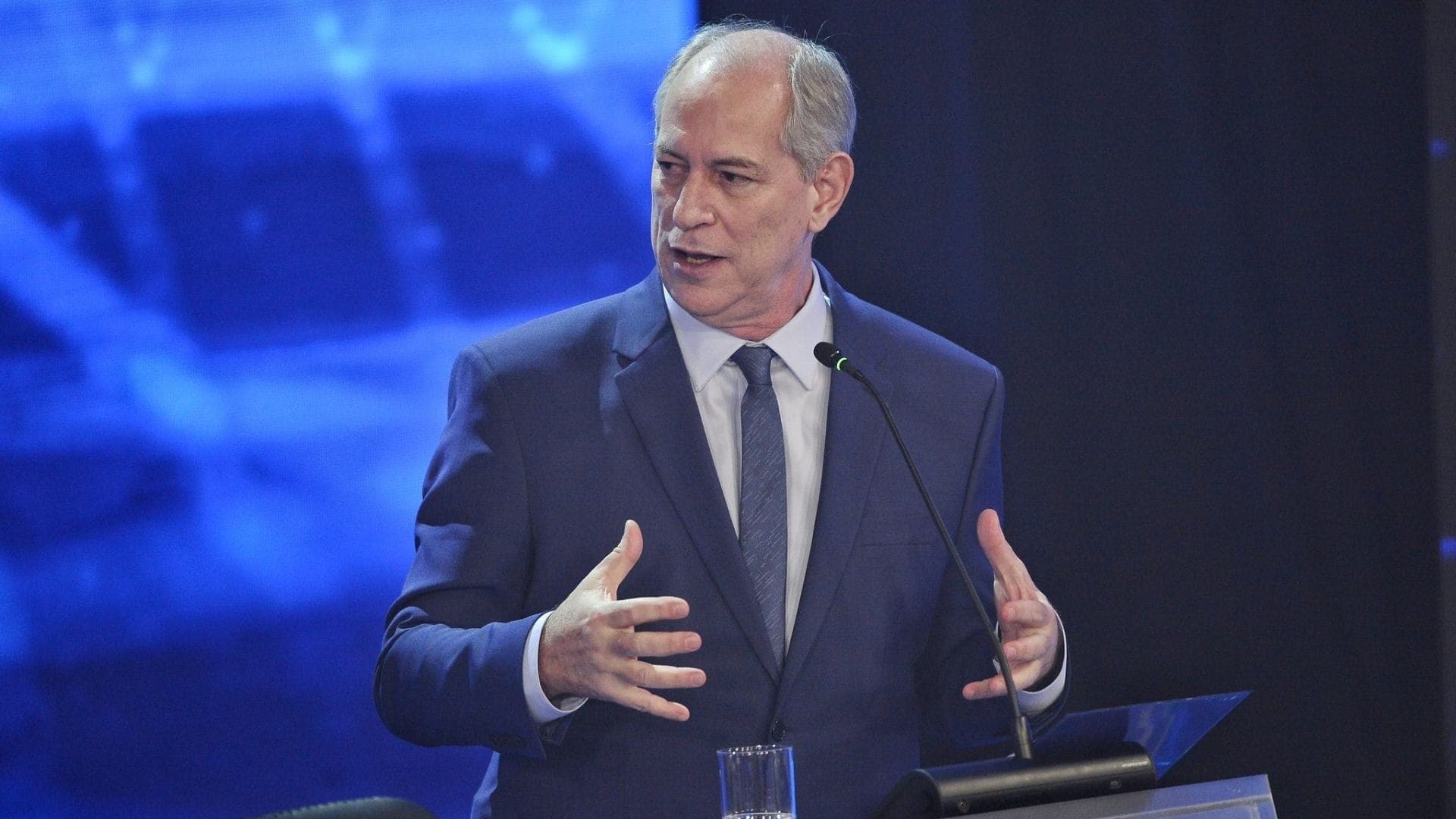 Ciro Gomes foi incluído no Serasa