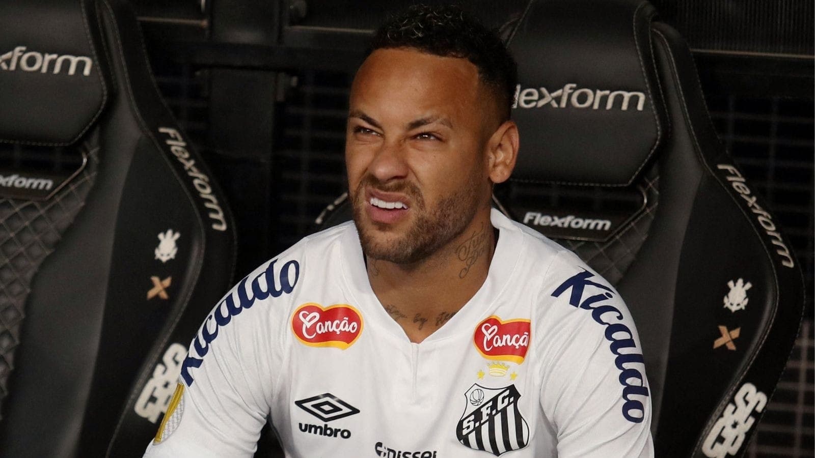 Neymar durante o jogo contra o Corinthians