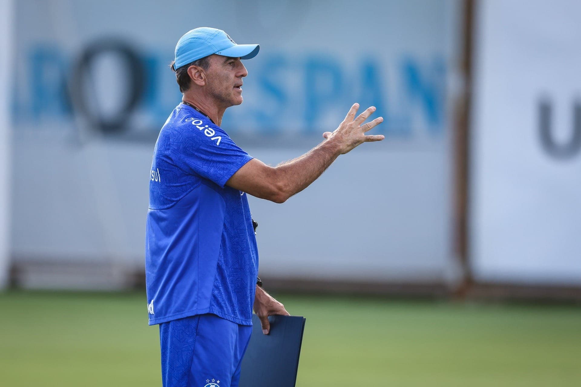 Gustavo Quinteros, técnico do Grêmio