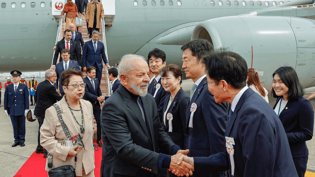 Comitiva de Lula desembarca no Japão