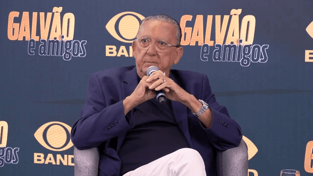 Galvão Bueno em coletiva de imprensa