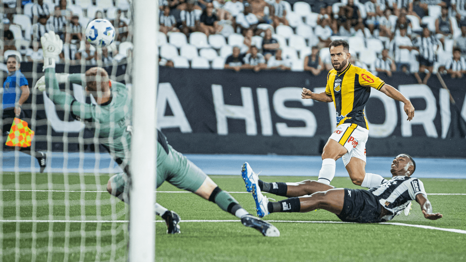 O Tigre foi derrotado pelo adversário por 3 a 1