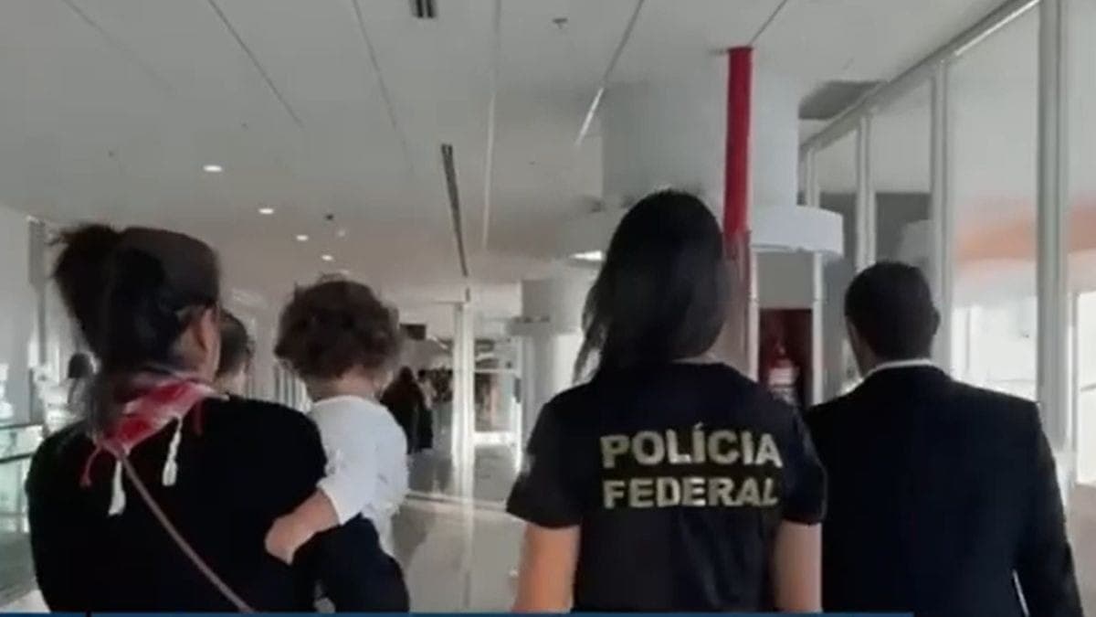 Bebê resgatada pela PF