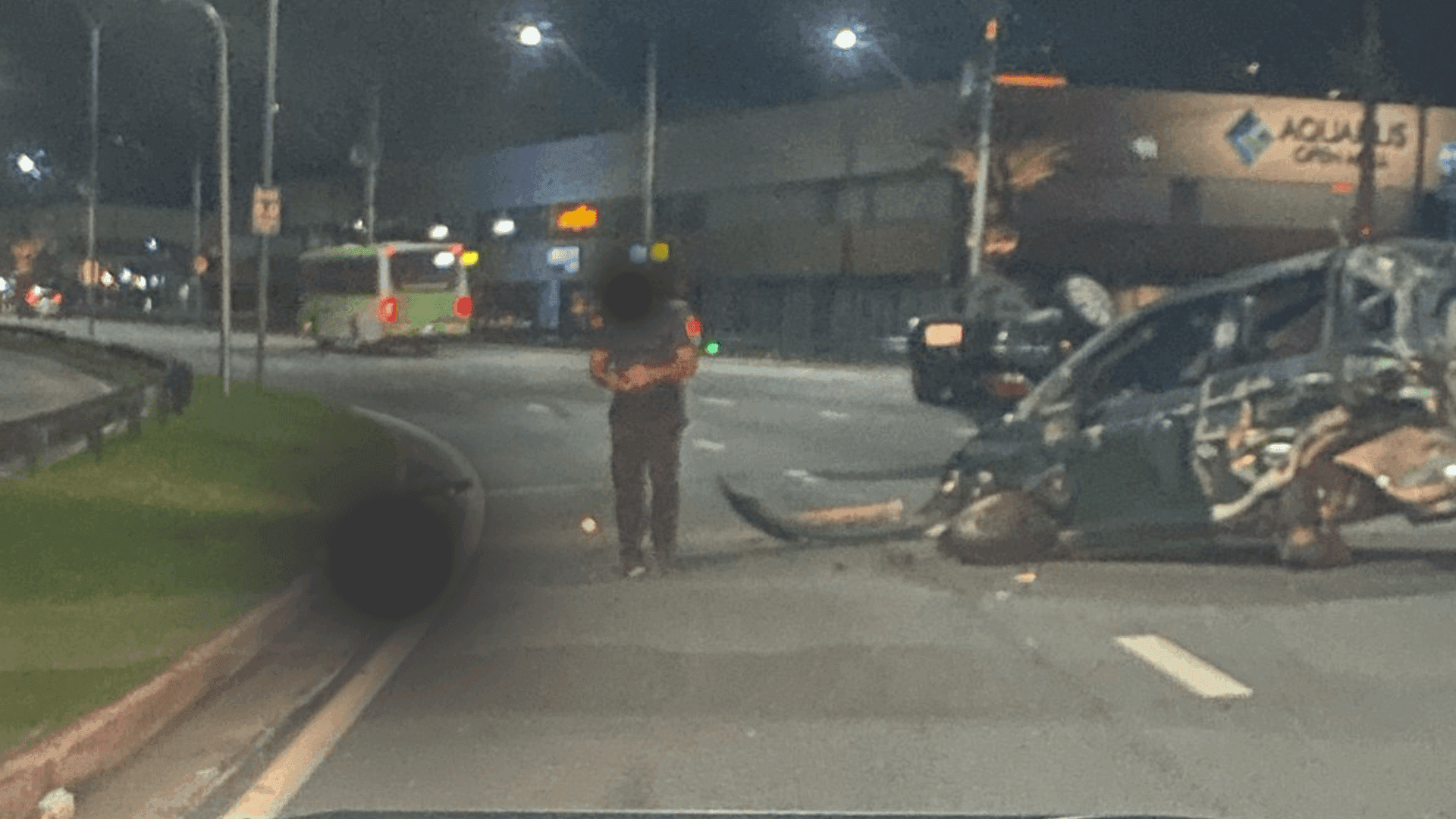 Mulher de 49 anos fica ferida após se envolver em acidente de trânsito em São José dos Campos