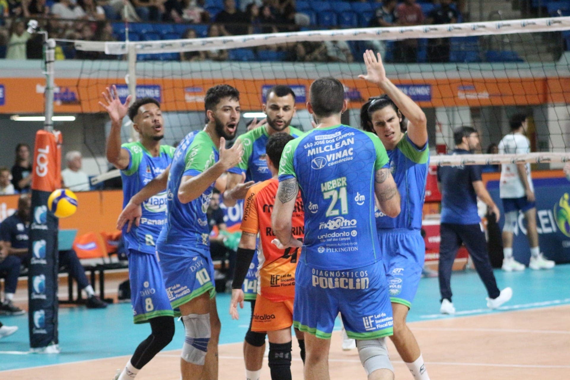 Vôlei São José perde por 3 sets a 0 para o Suzano na última rodada da Superliga