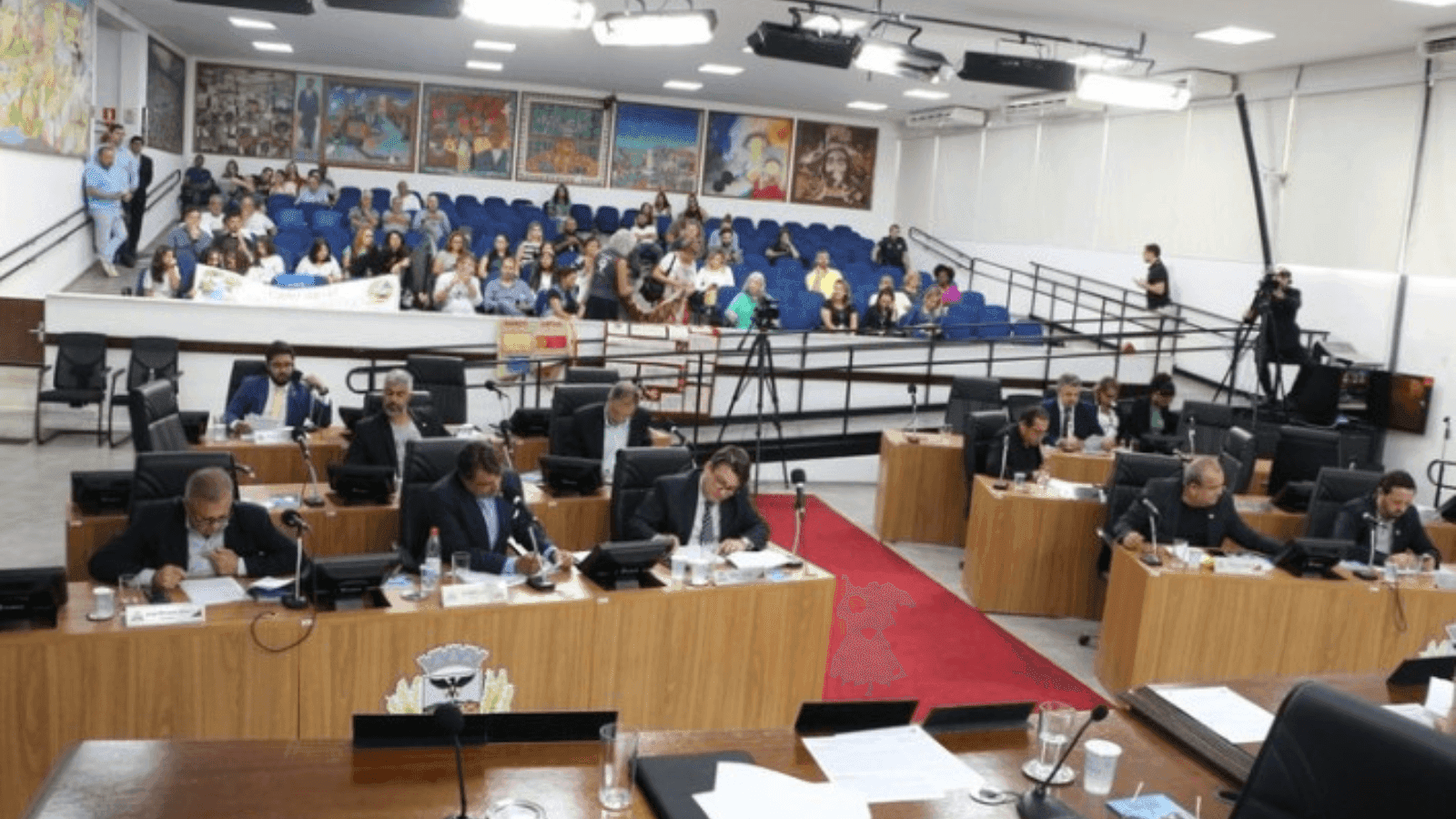 Mesmo aprovado, o projeto enfrentou oposição 