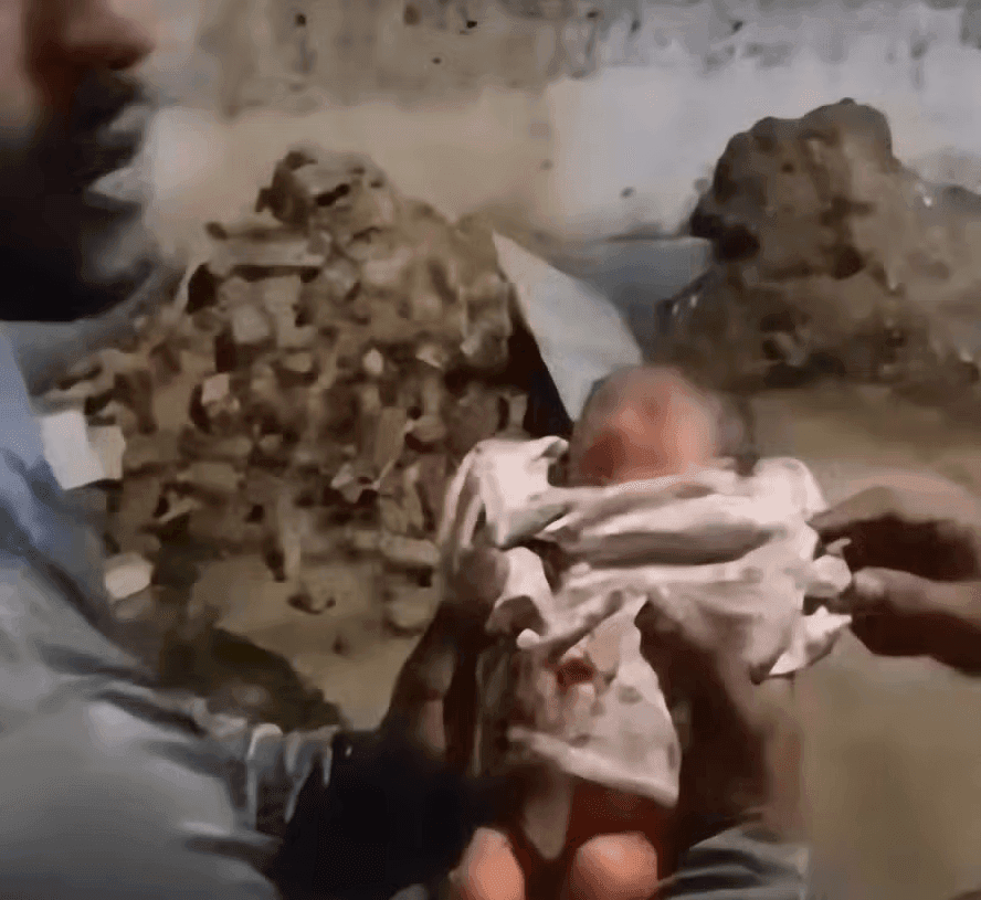 Um dos garis que encontrou uma bebê recém-nascida em uma lixeira afirma que quer adotar a menina