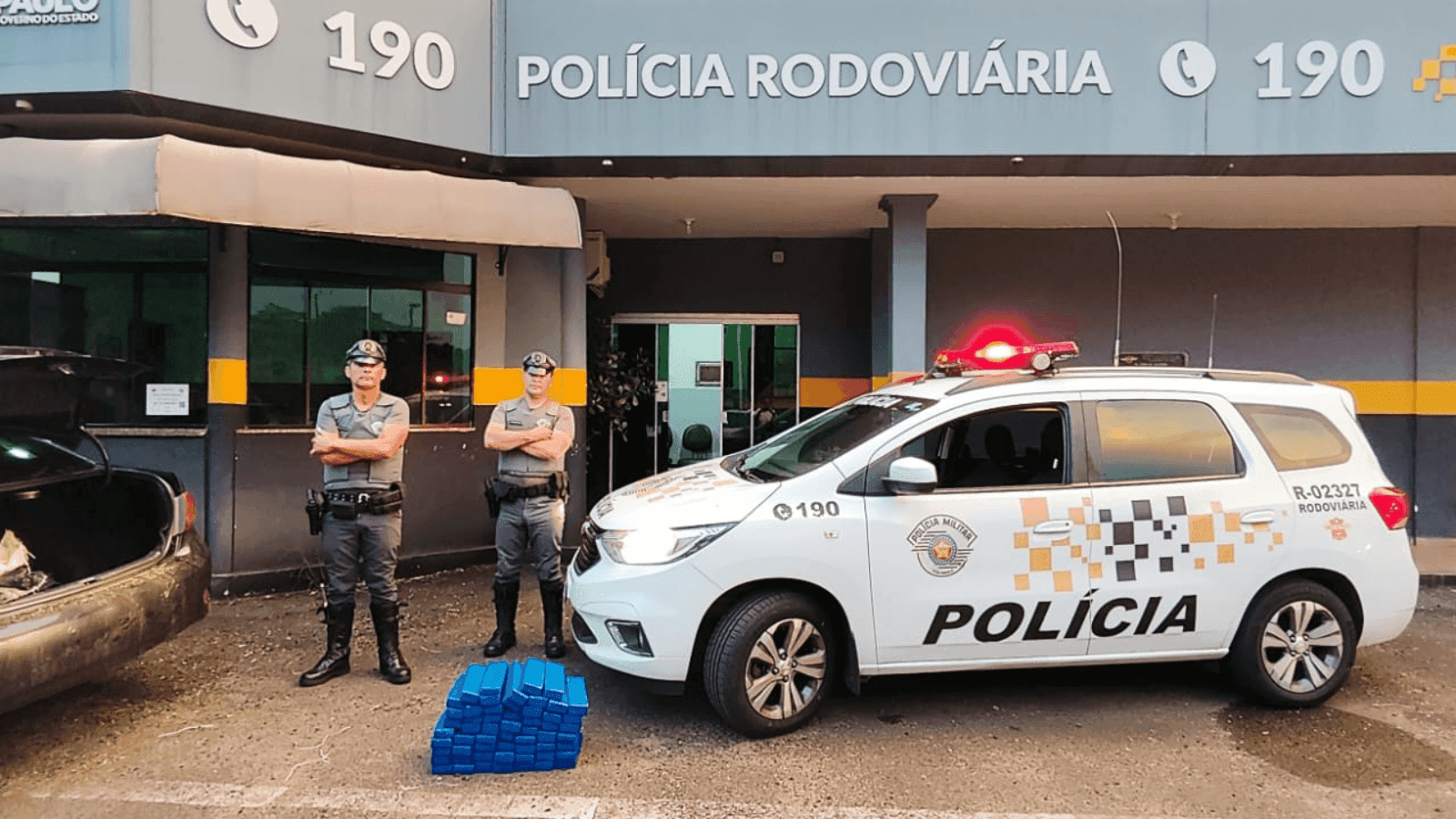 A droga estava escondida no porta-malas