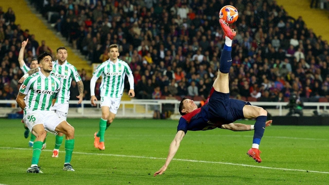 Lewandowski durante Barcelona x Betis