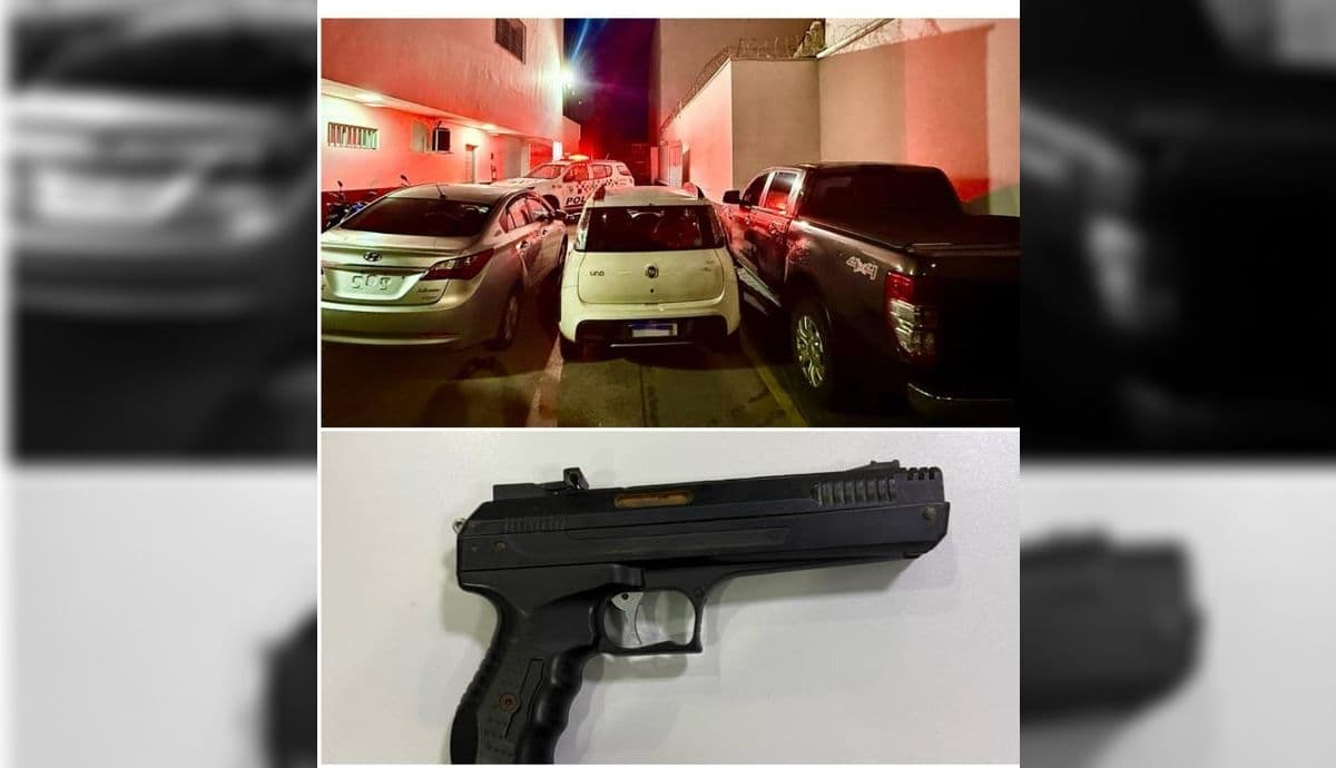 Carros e simulacro apreendidos