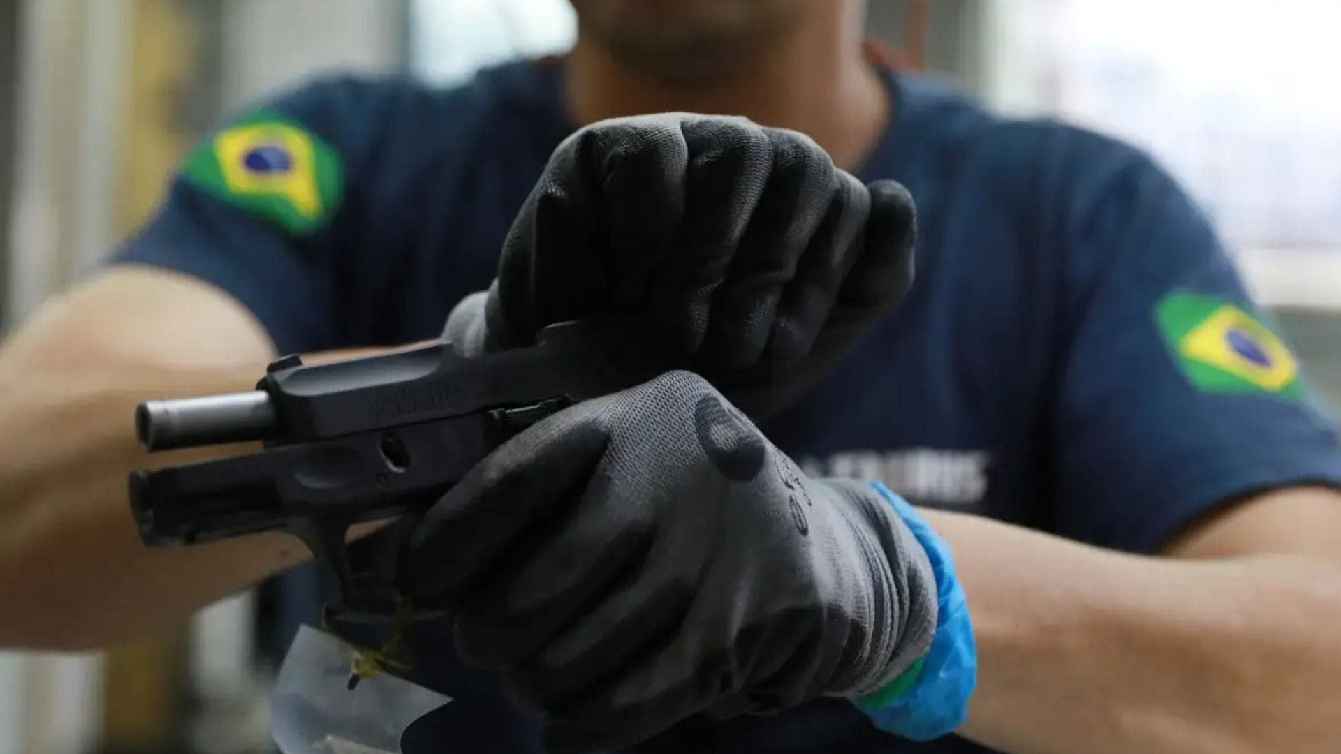 Porte de arma seria liberado a advogados