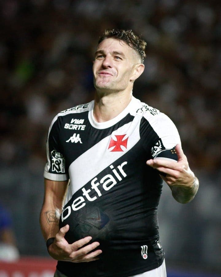 Vegetti fez o gol decisivo do Vasco