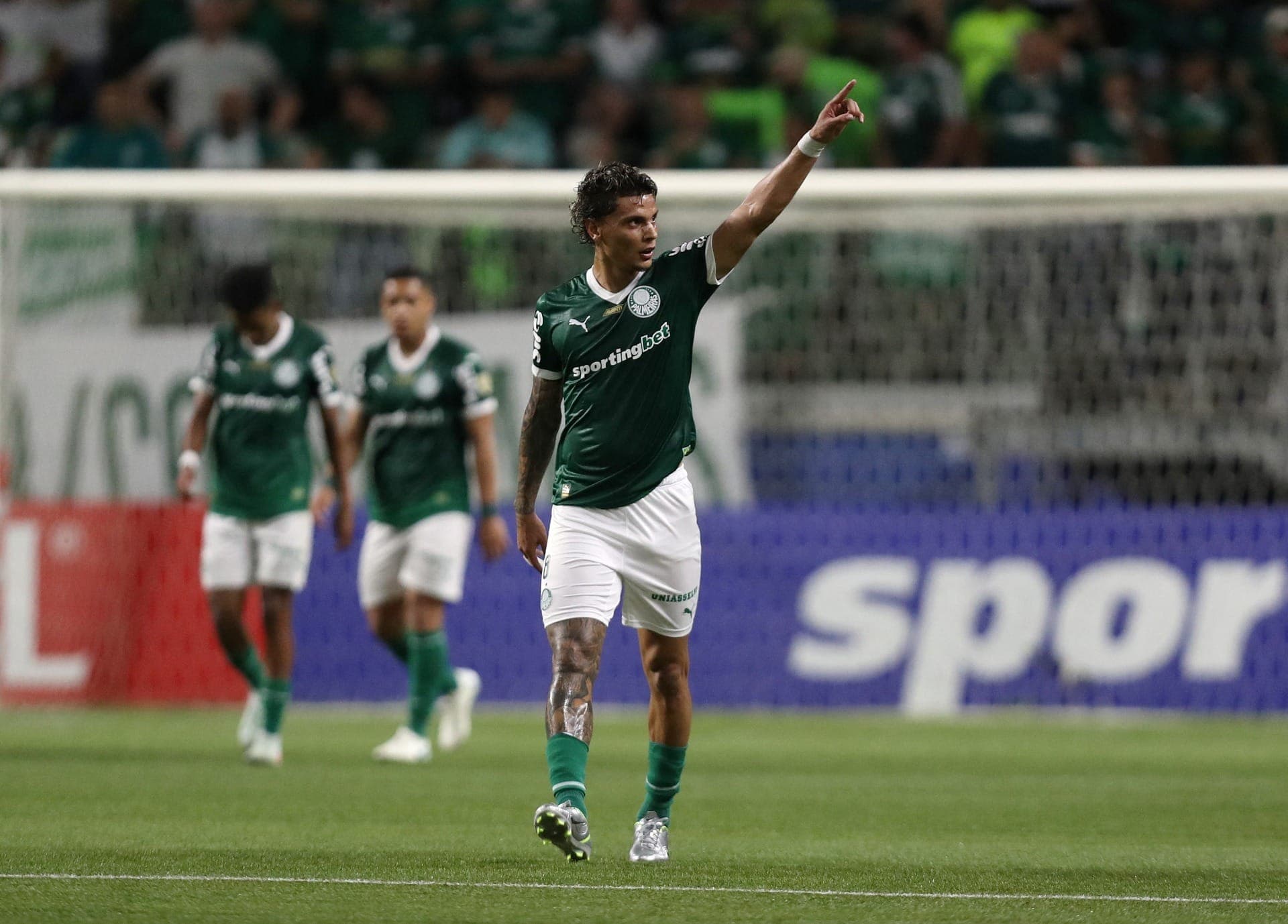 Gol do colombiano ajudou o Verdão a manter 100% na Libertadores