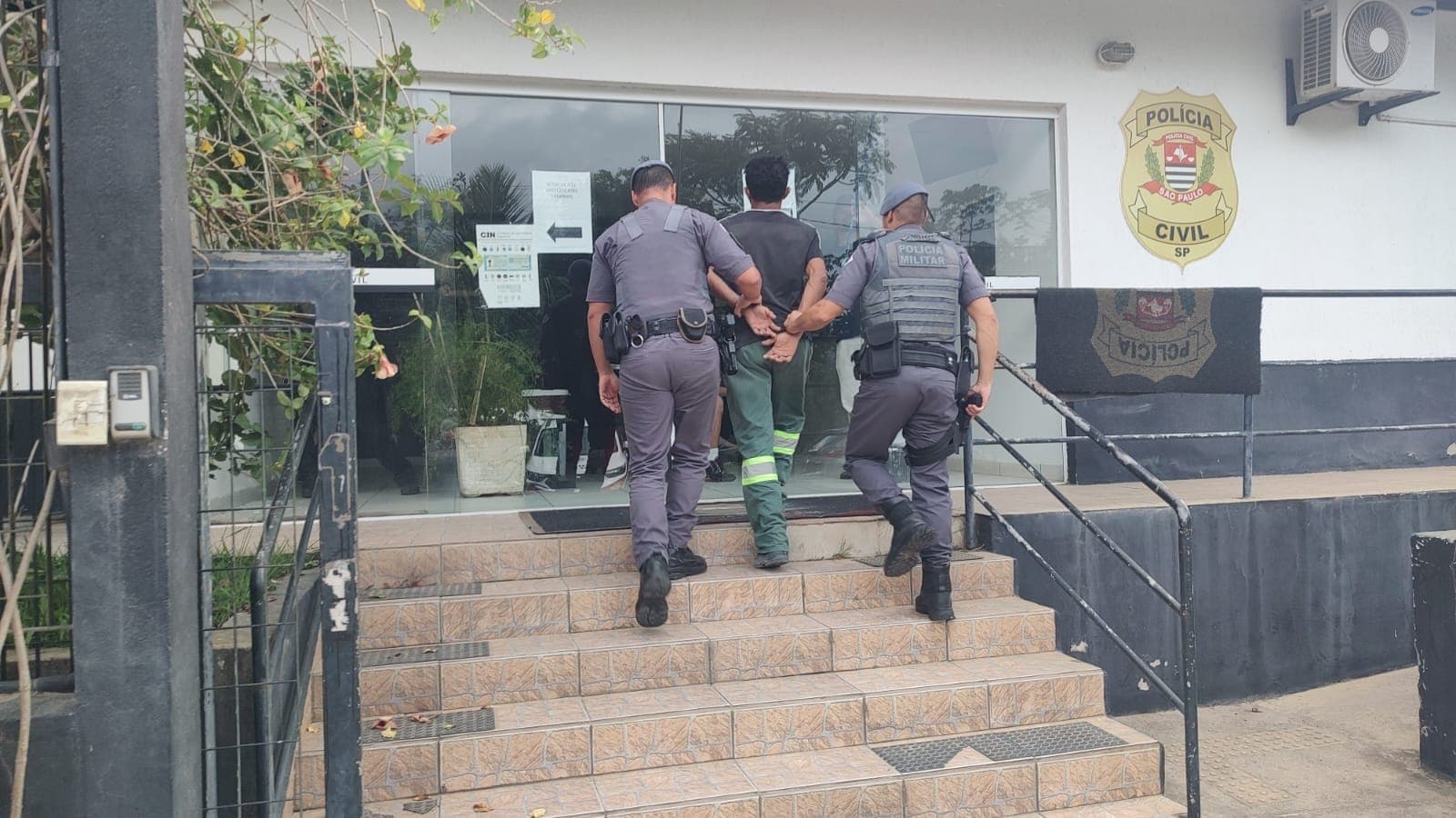 Homem cearense procurado pela Justiça é preso pela Polícia Militar em Ilhabela