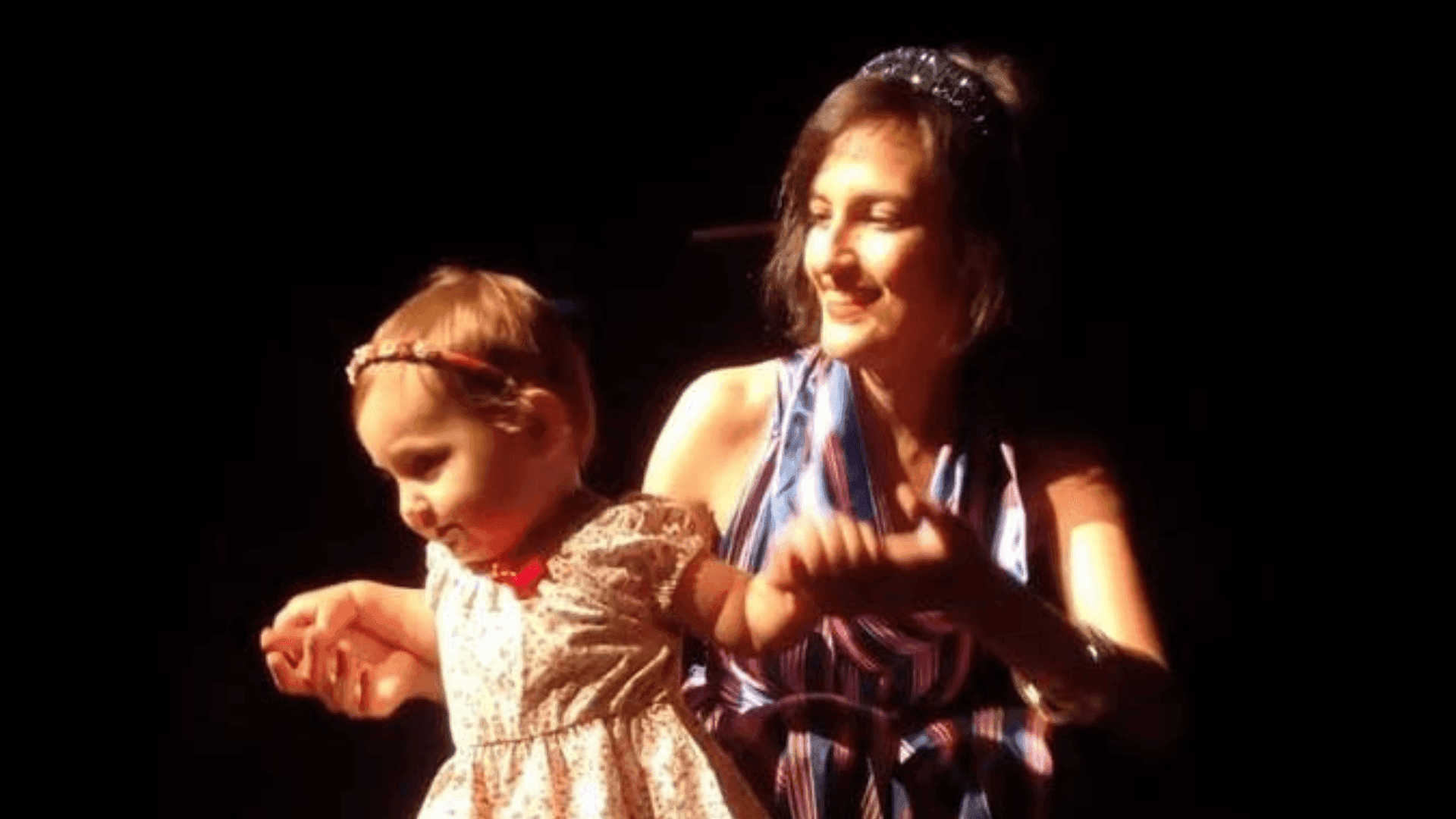 "Elas eram grandes artistas" diz pai e companheiro de vítimas fatais em acidente na RMVale